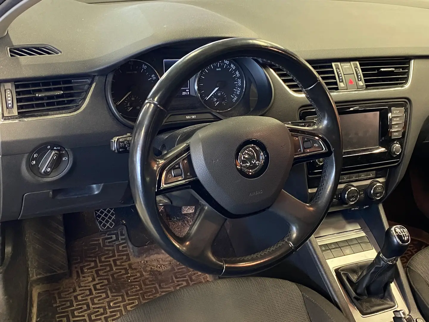 Car Image - 5TEgqWSk55QLbuigfGWYzx
