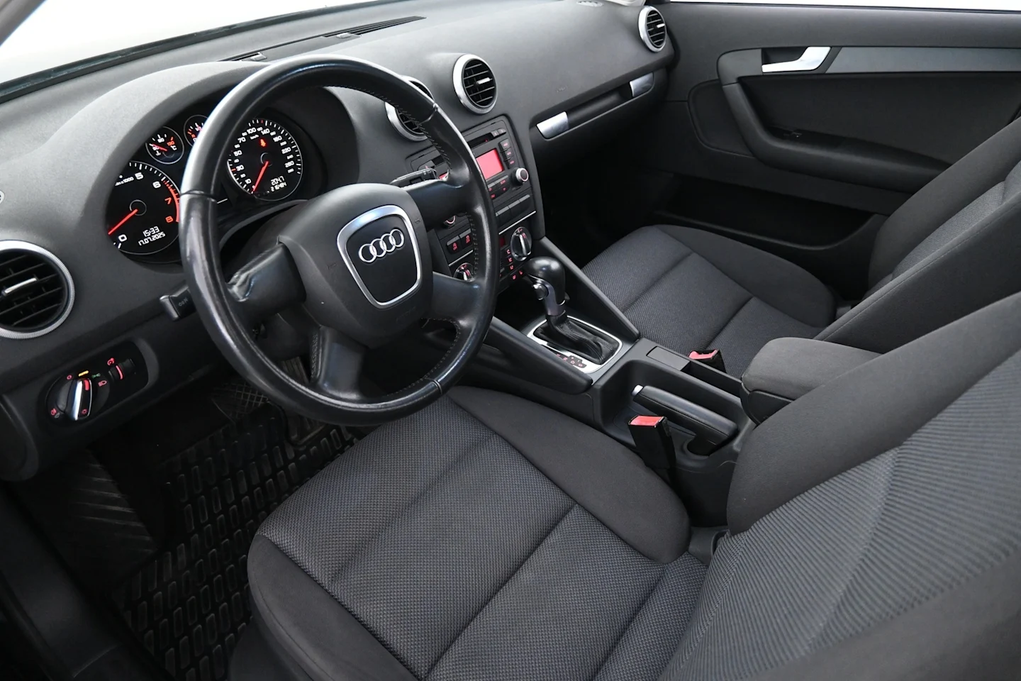 Car Image - 2kCL4xnrn2DbkslX2YoTpR