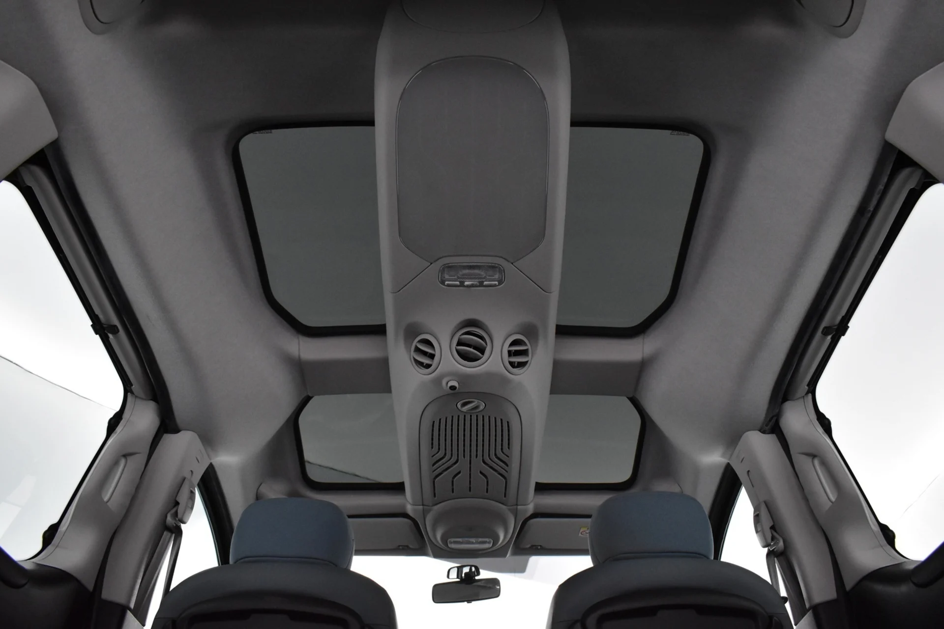 Car Image - 5YYv9ix5ENtkdeYH74uKOK