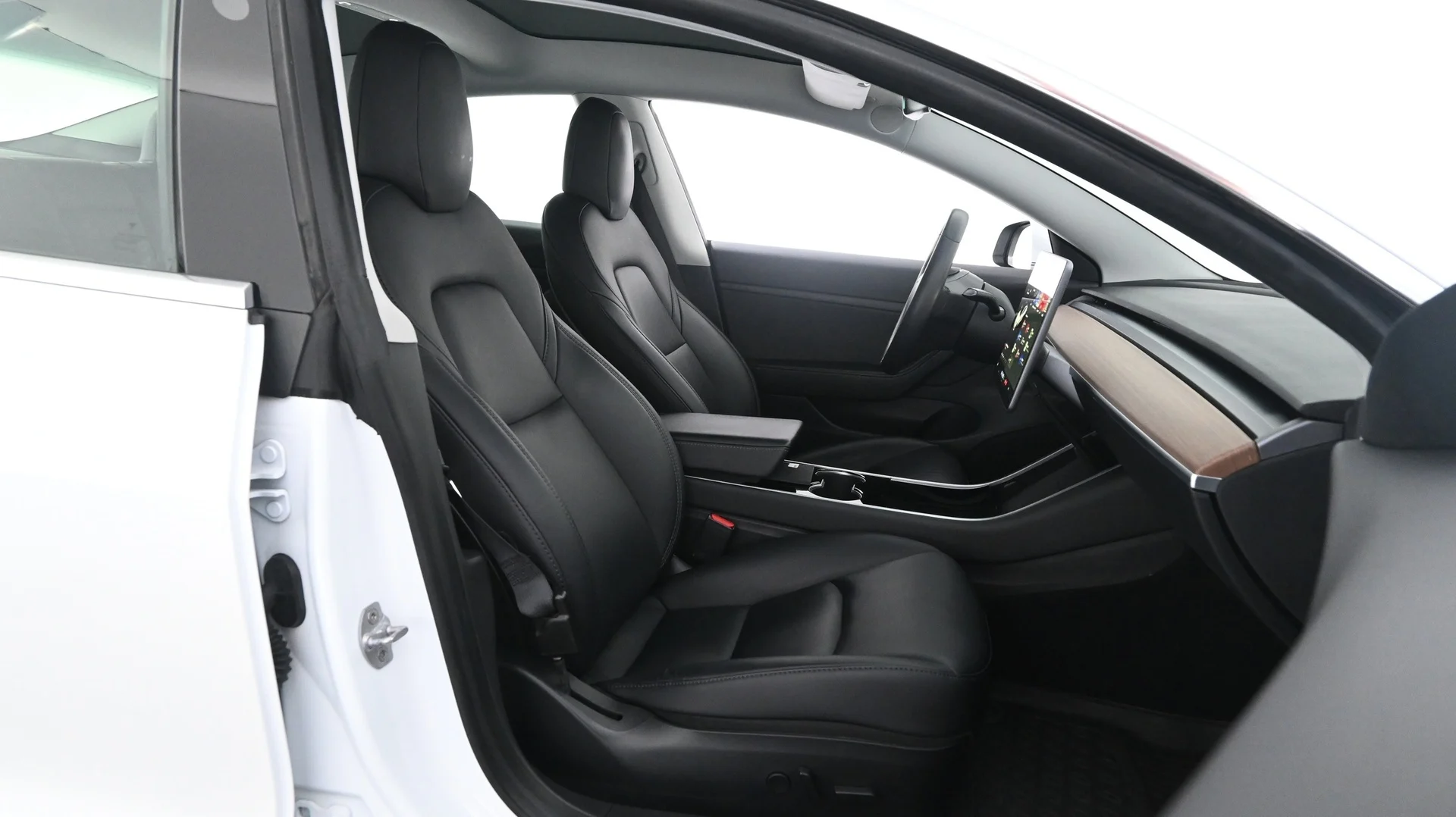 Car Image - 7giJqZwB7gtakbzLzgnwRz