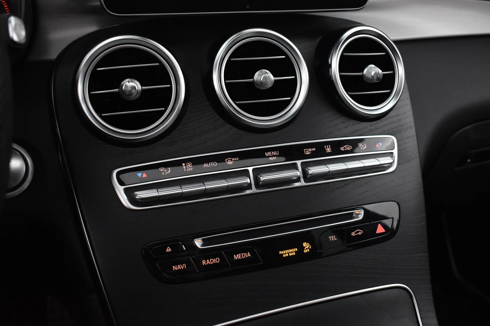 Car Image - 2kG9kUyFWZdt8Q61Ht7deN