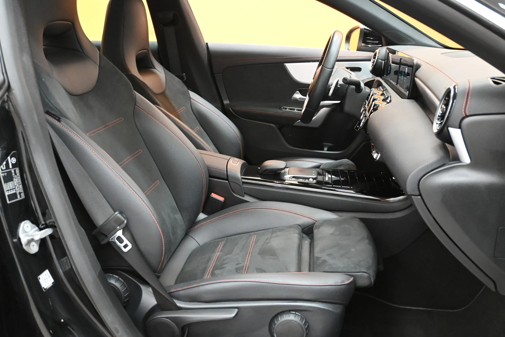 Car Image - 5eOAiL0tuUHtBoAQO8GRyp