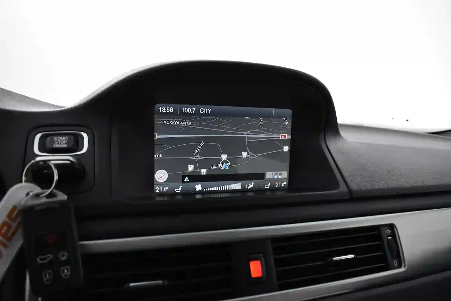 Car Image - 6swUg5RVtYa17G10GFml9b
