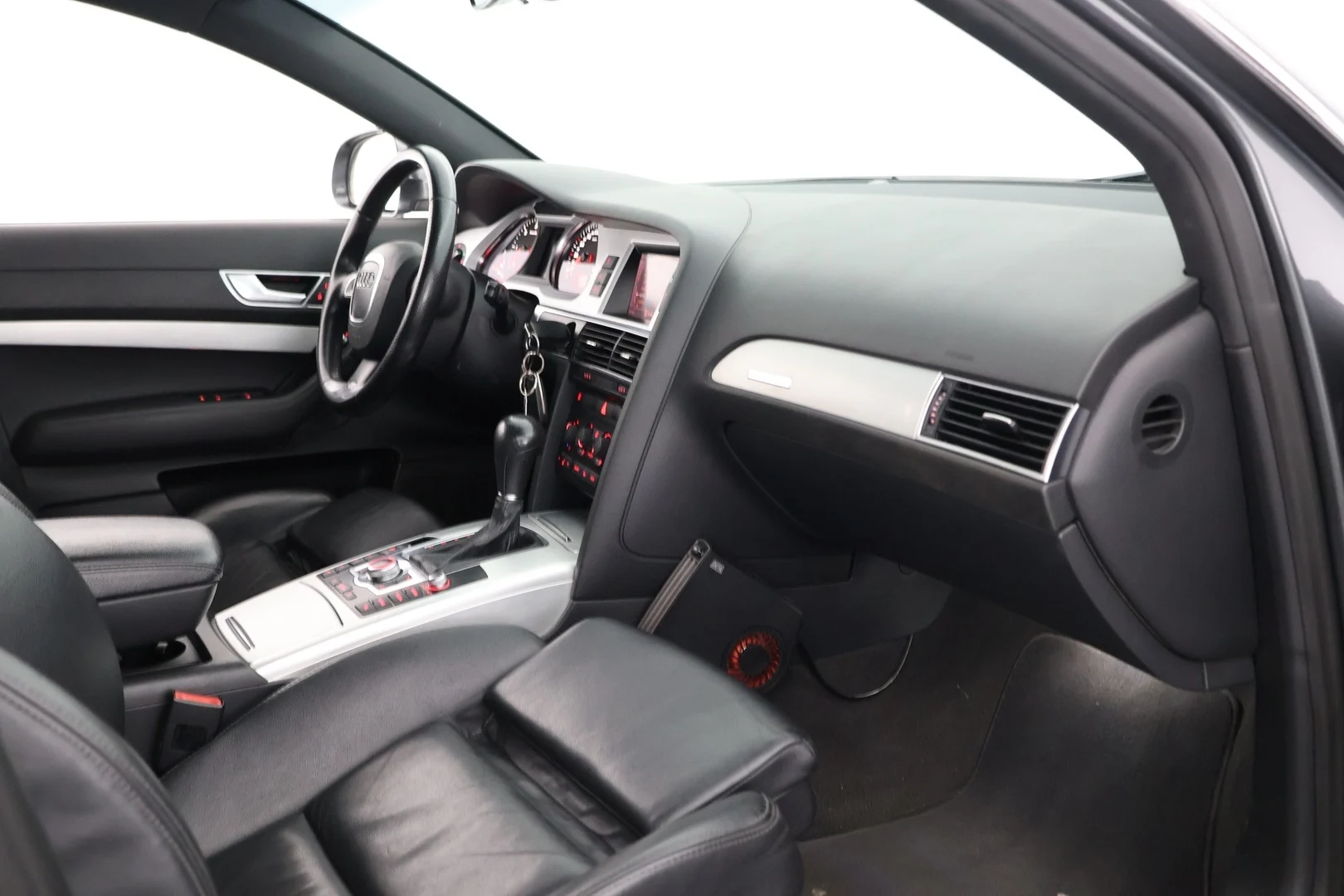 Car Image - 7DwAGL4Xro4AuStR9PPRew