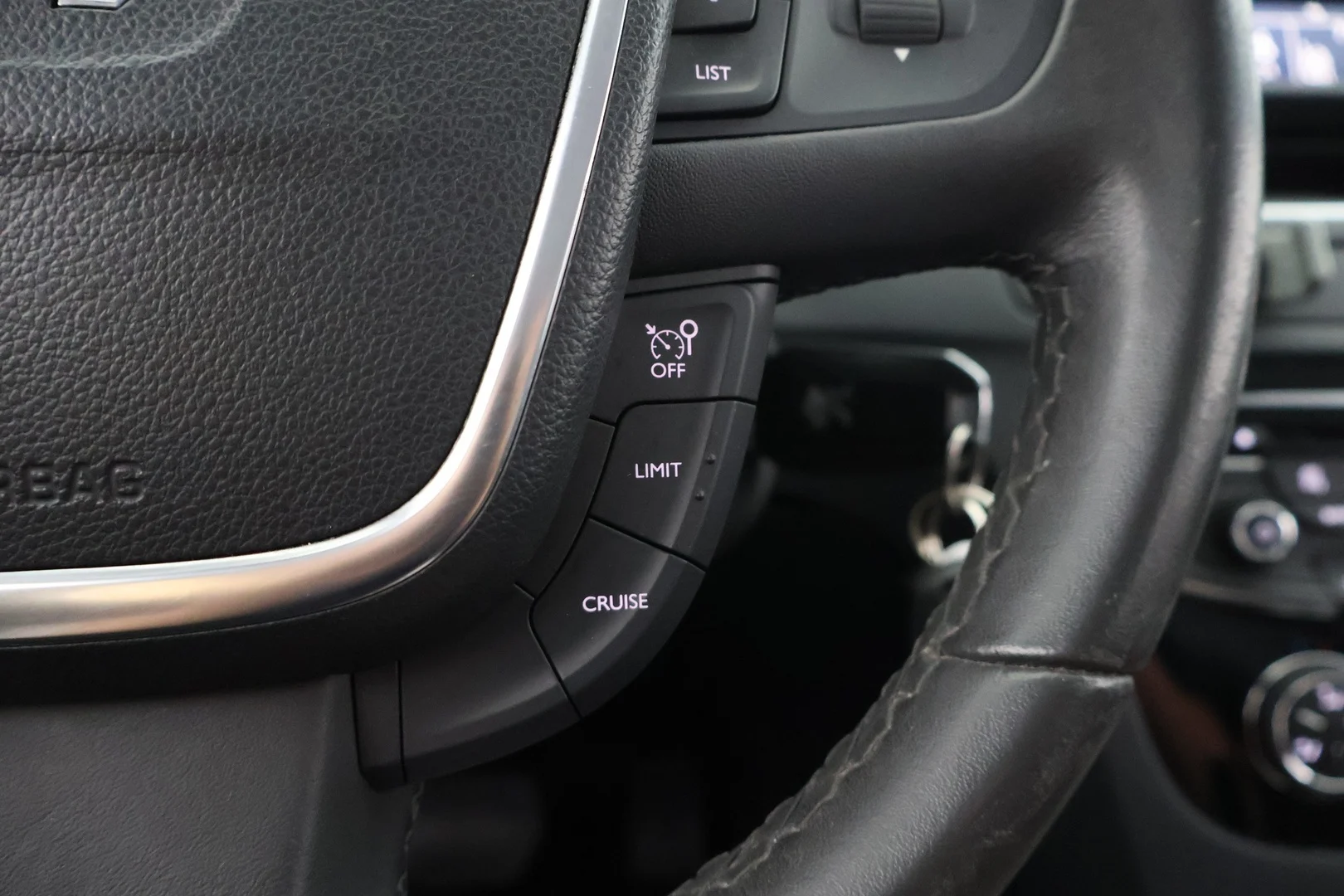 Car Image - 7cUaBEUeztWjehVCe4nRNX
