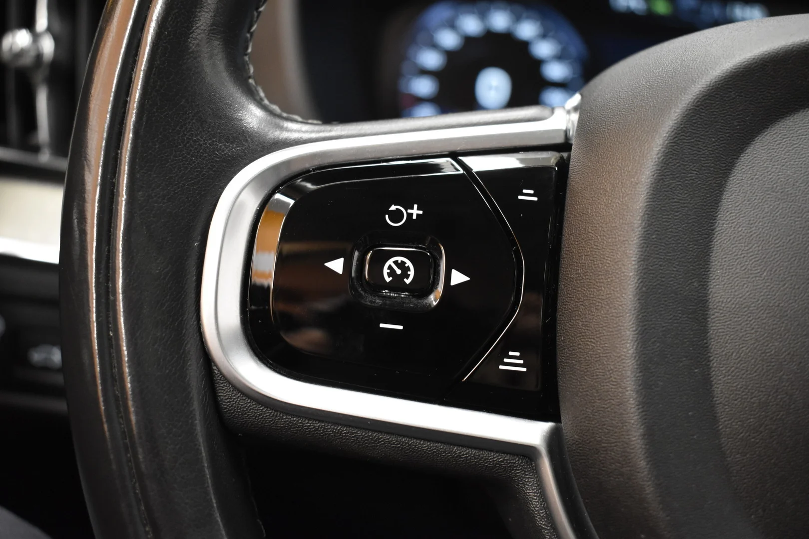 Car Image - 7plQebBNISFsQaoMpR5dNl
