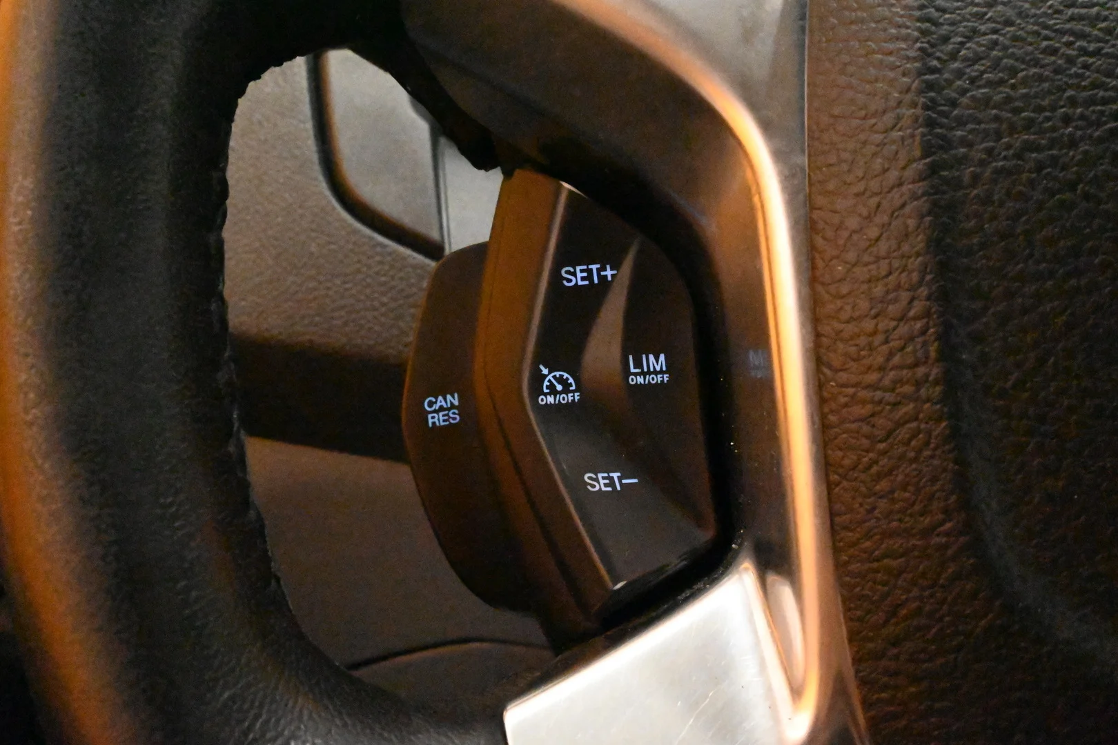 Car Image - jAMaPcOaonXNeYrfSLvYd