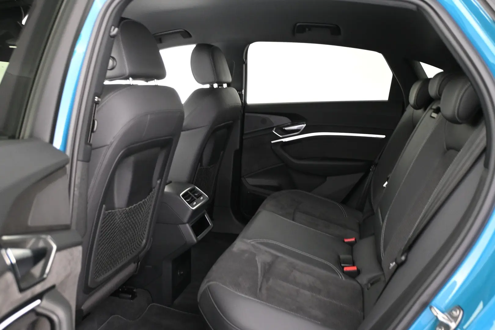 Car Image - 1llnivg00qm6S9LTX5ptcU