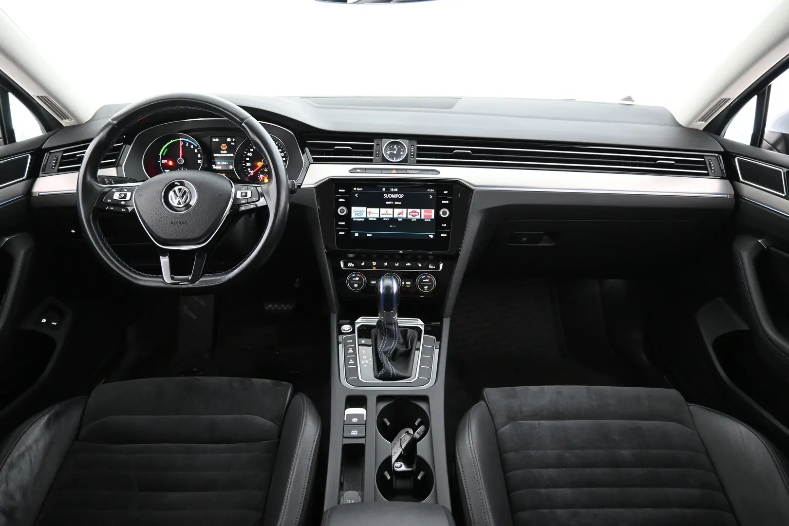 Car Image - 3Kfiu7oIfEuxYT8KgYBhAZ
