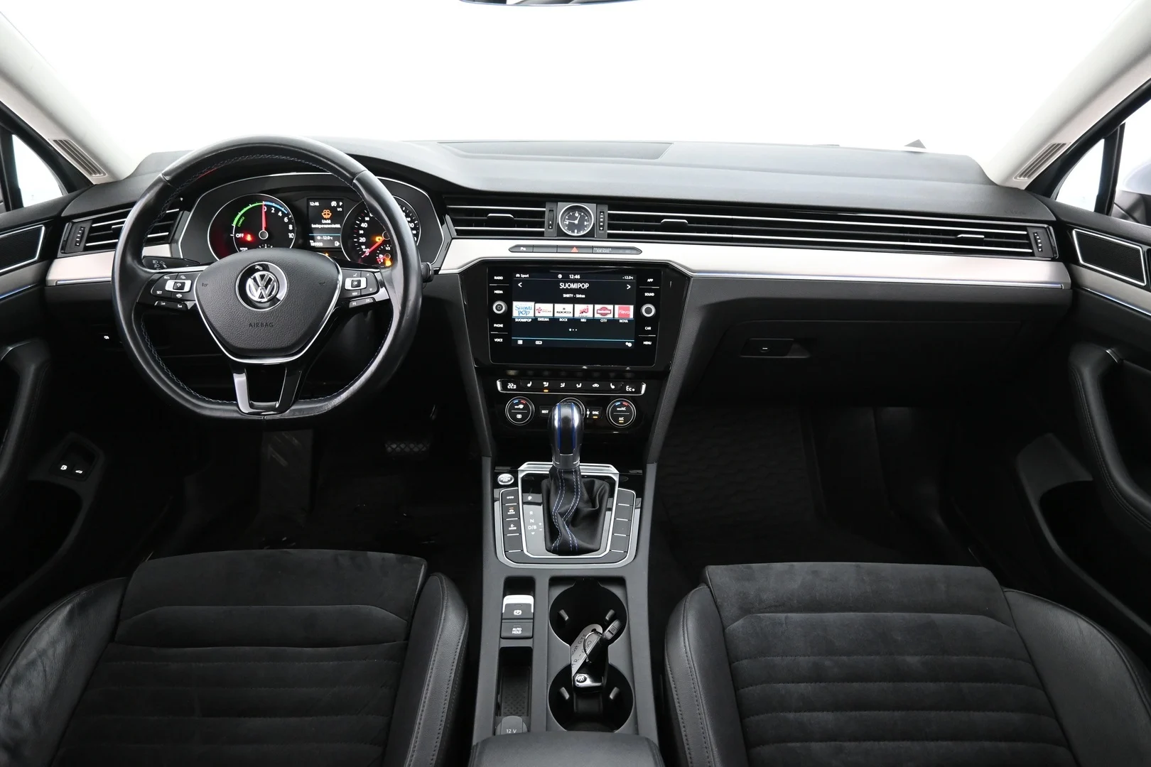 Car Image - 3Kfiu7oIfEuxYT8KgYBhAZ