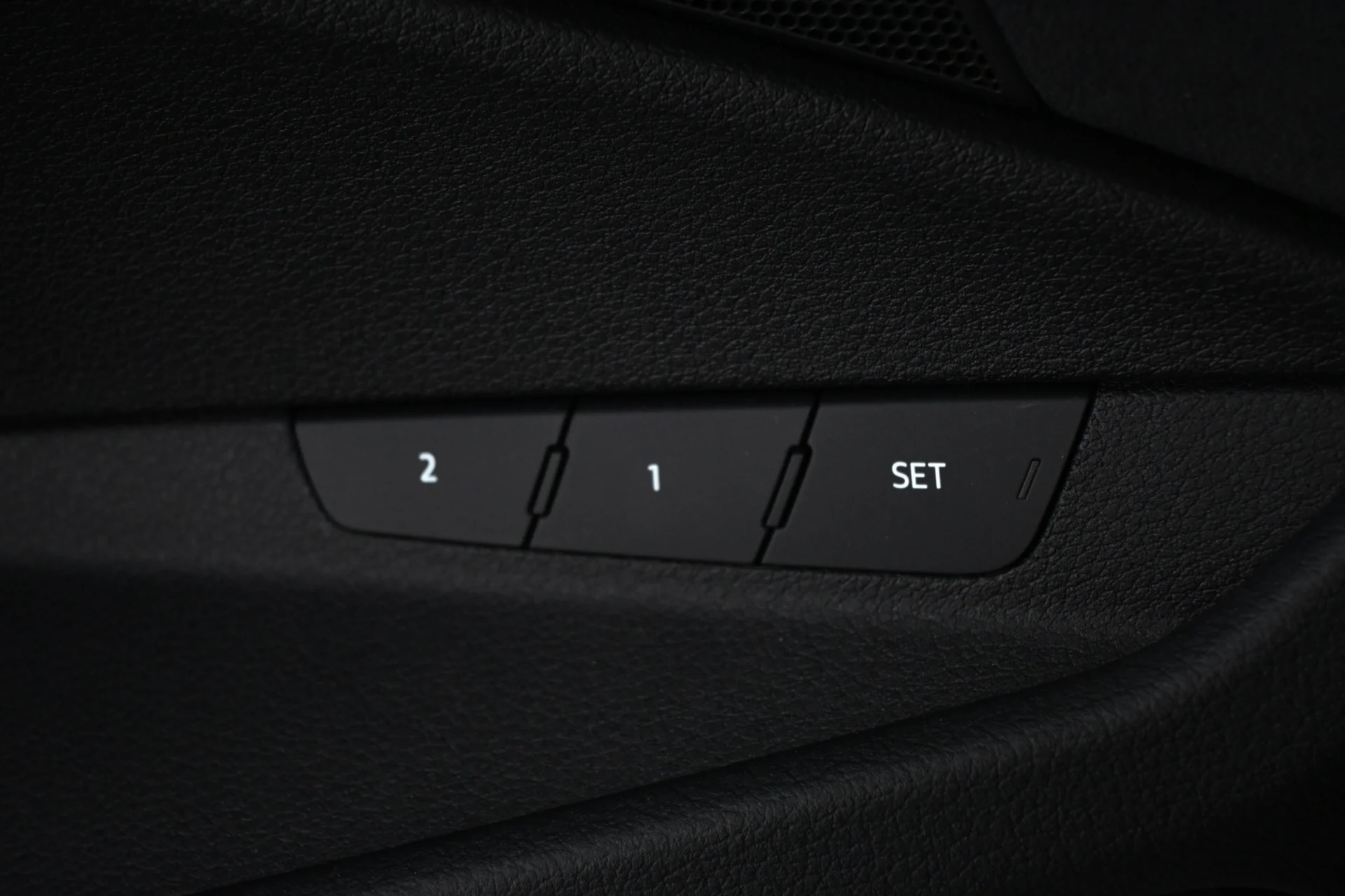 Car Image - 60AzQy0xzNASpTqDj2DUNT