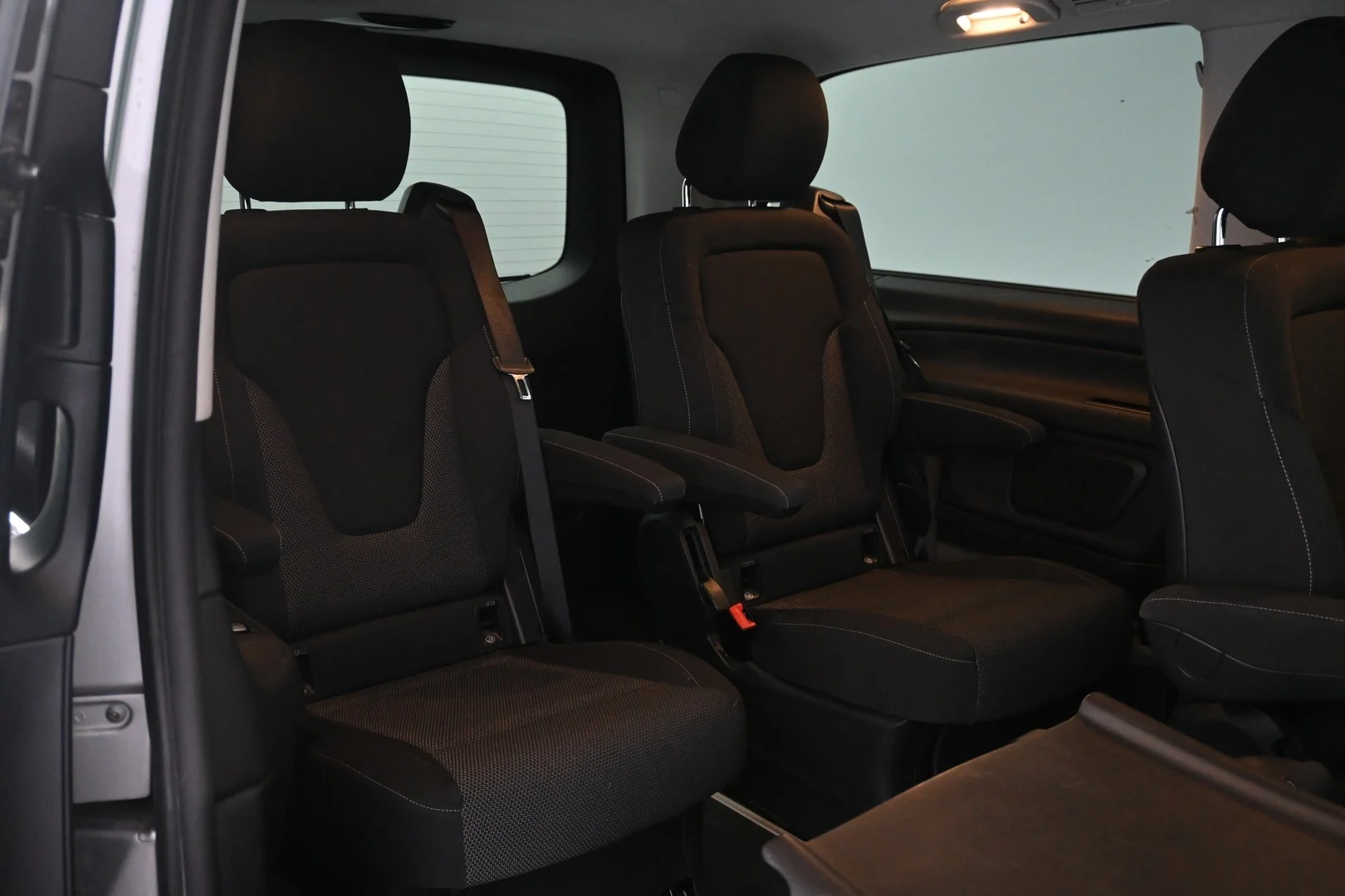 Car Image - 3d4GOmoyK8Vd9OIsp1mowk