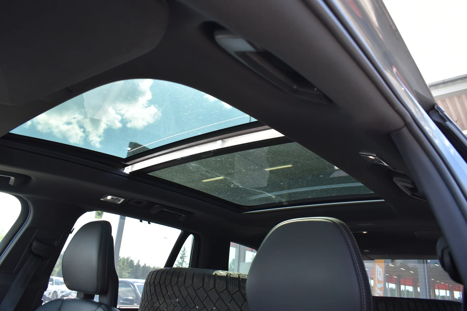 Car Image - c56b0dSqW73kostg4vc6G