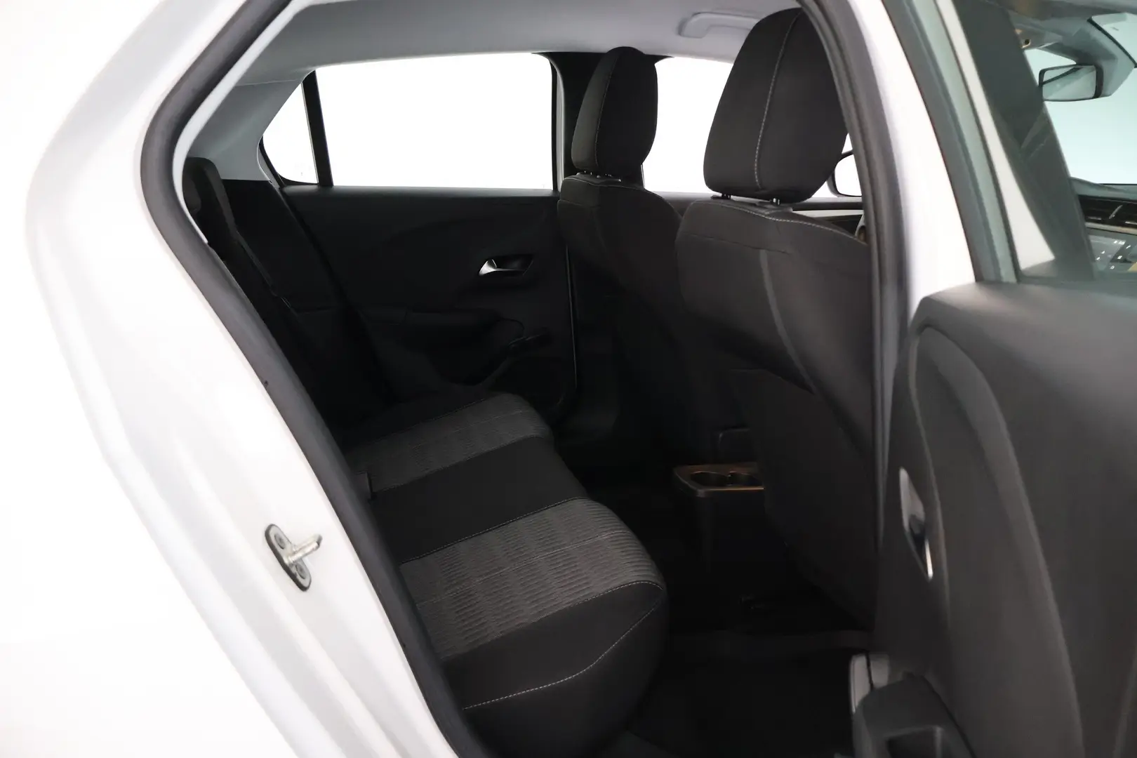 Car Image - VduUhebMctEXxyM7xrY2H