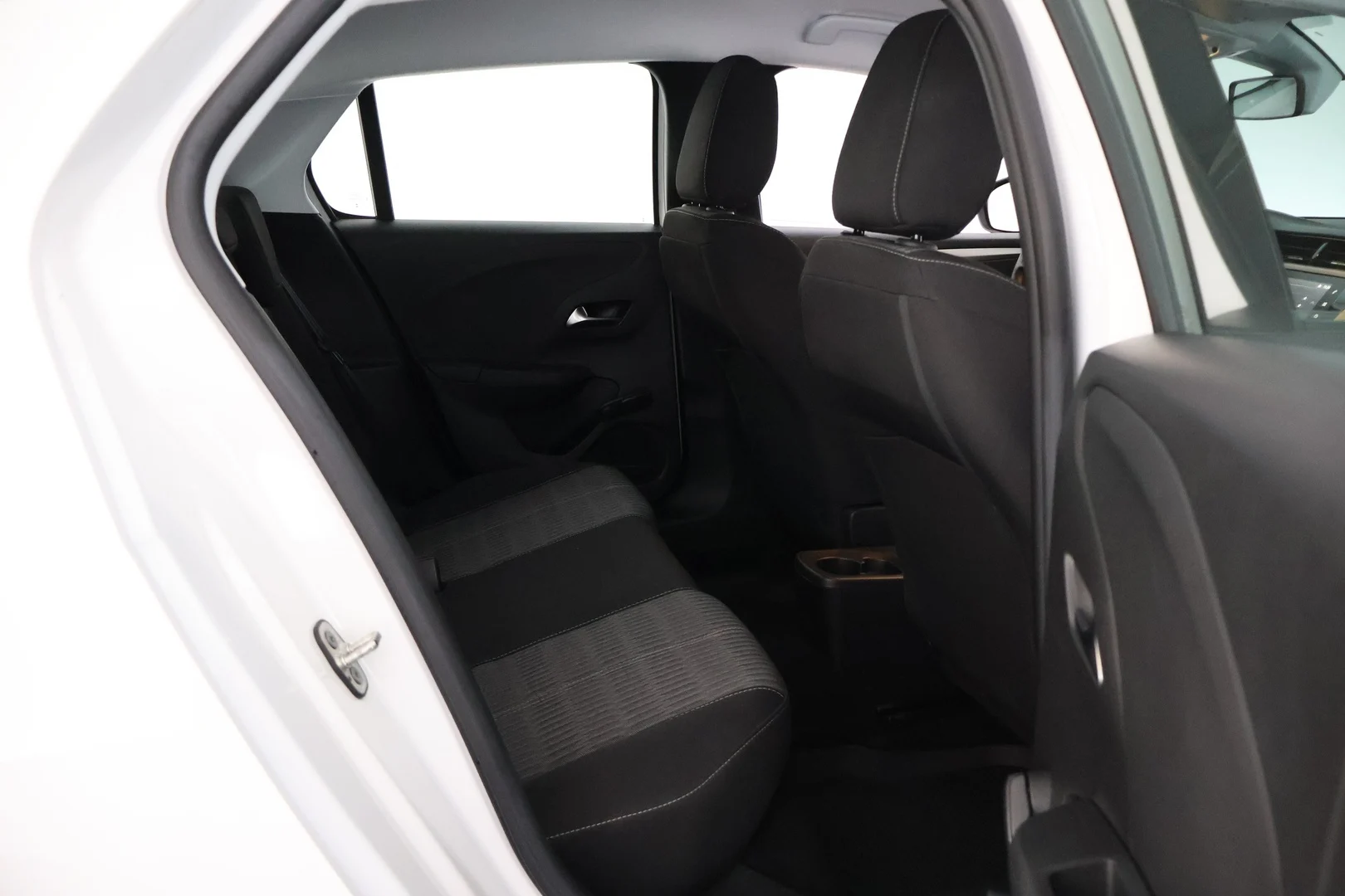 Car Image - VduUhebMctEXxyM7xrY2H