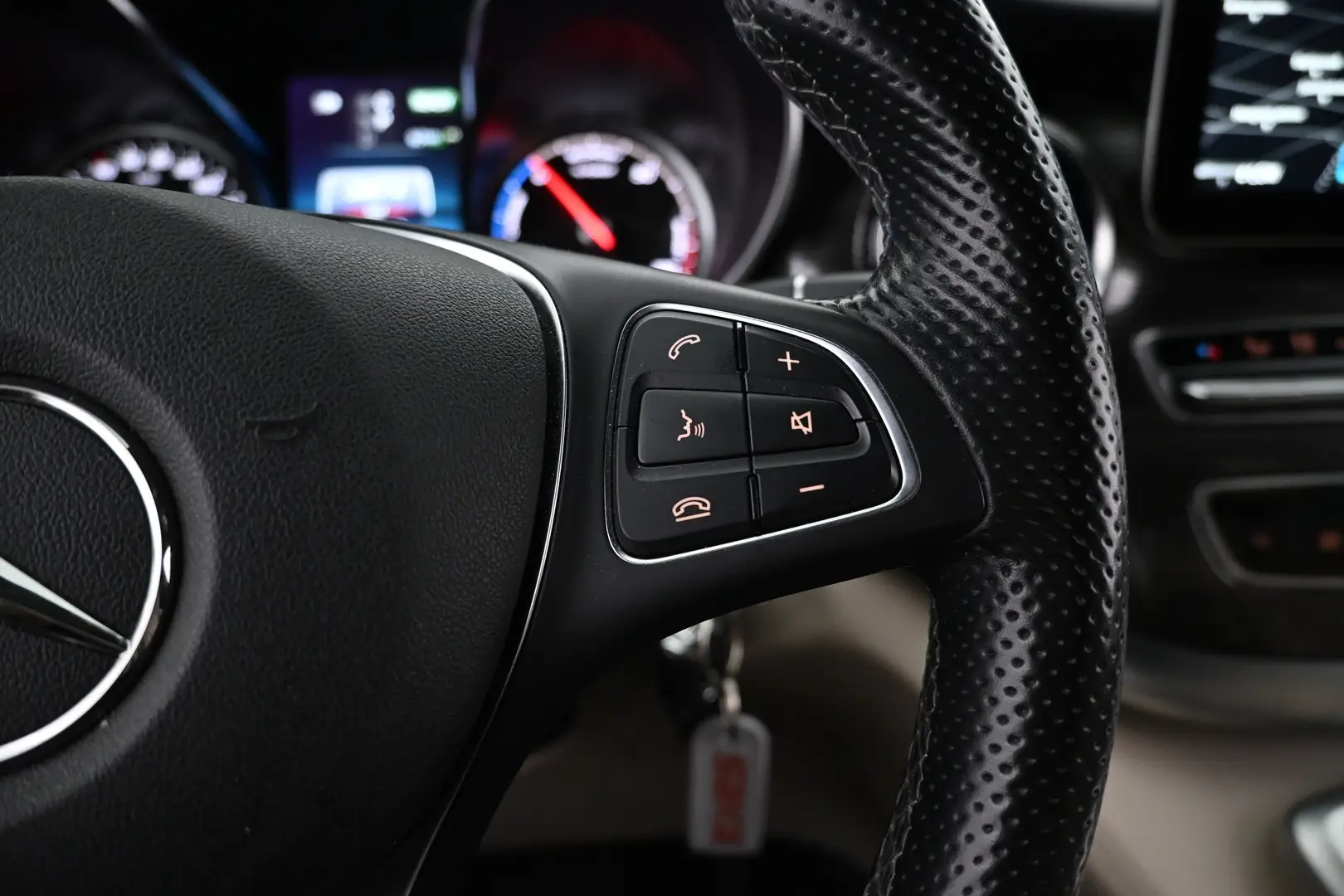 Car Image - 23fm6KtyYLUp9GmmLG37lx
