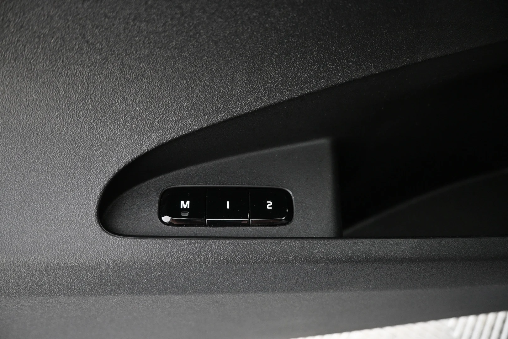 Car Image - 4Cpy4BvdEZKtEUVwsDWv1x
