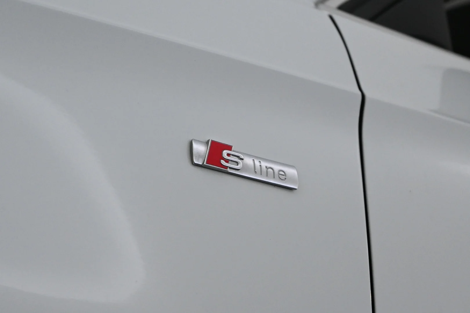 Car Image - 3vqlP0IzR5Zgzn5qOzUBla