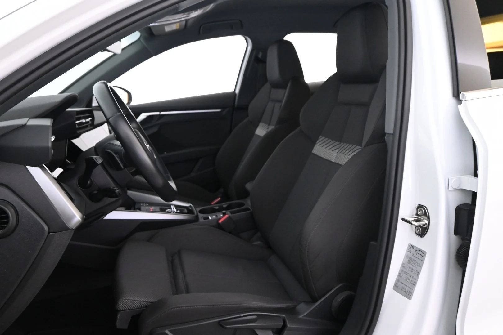 Car Image - 3dYVgpSwDwG04my8gjtdw9