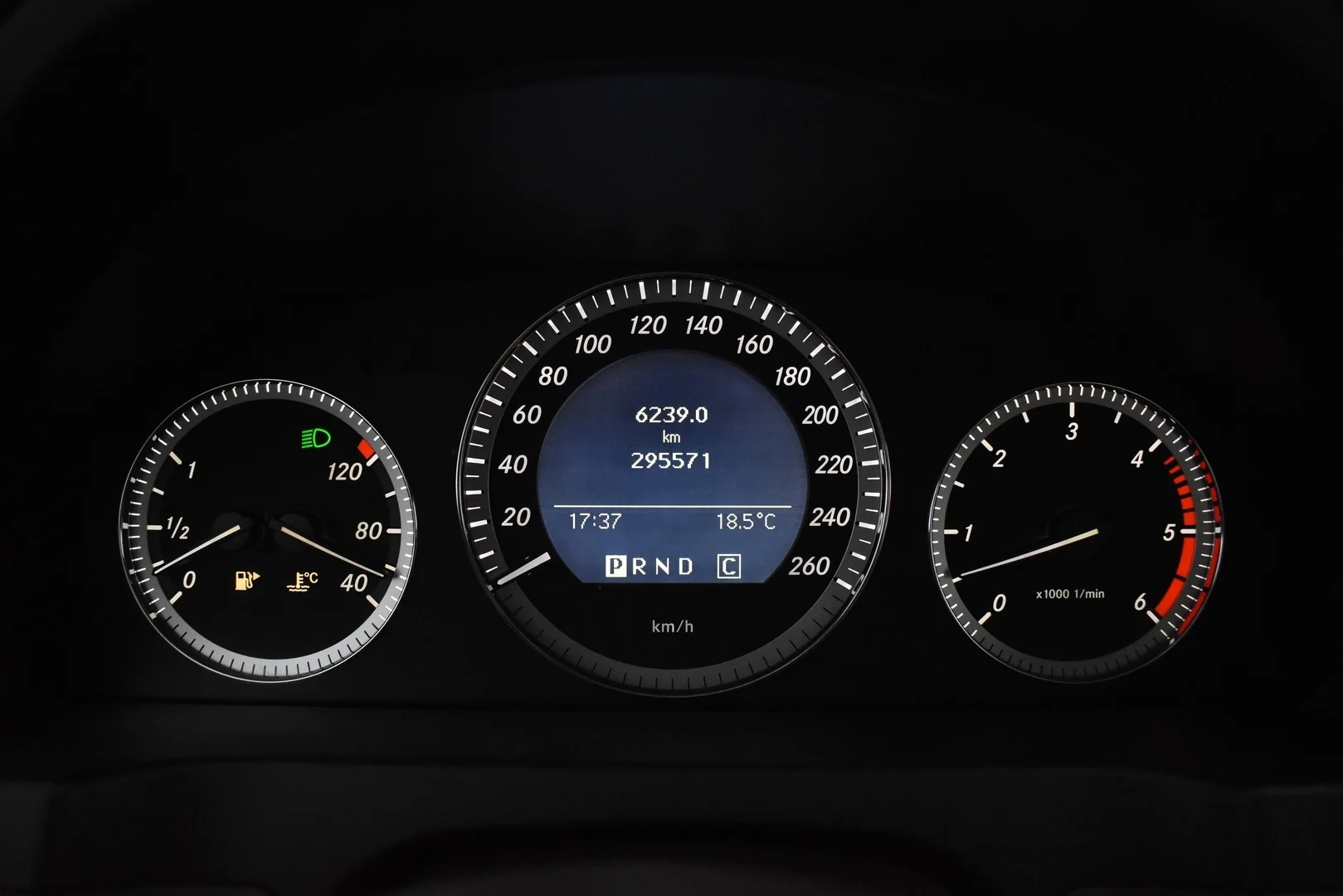 Car Image - 6jVhXgRvIaKZU8L93lkJ1M