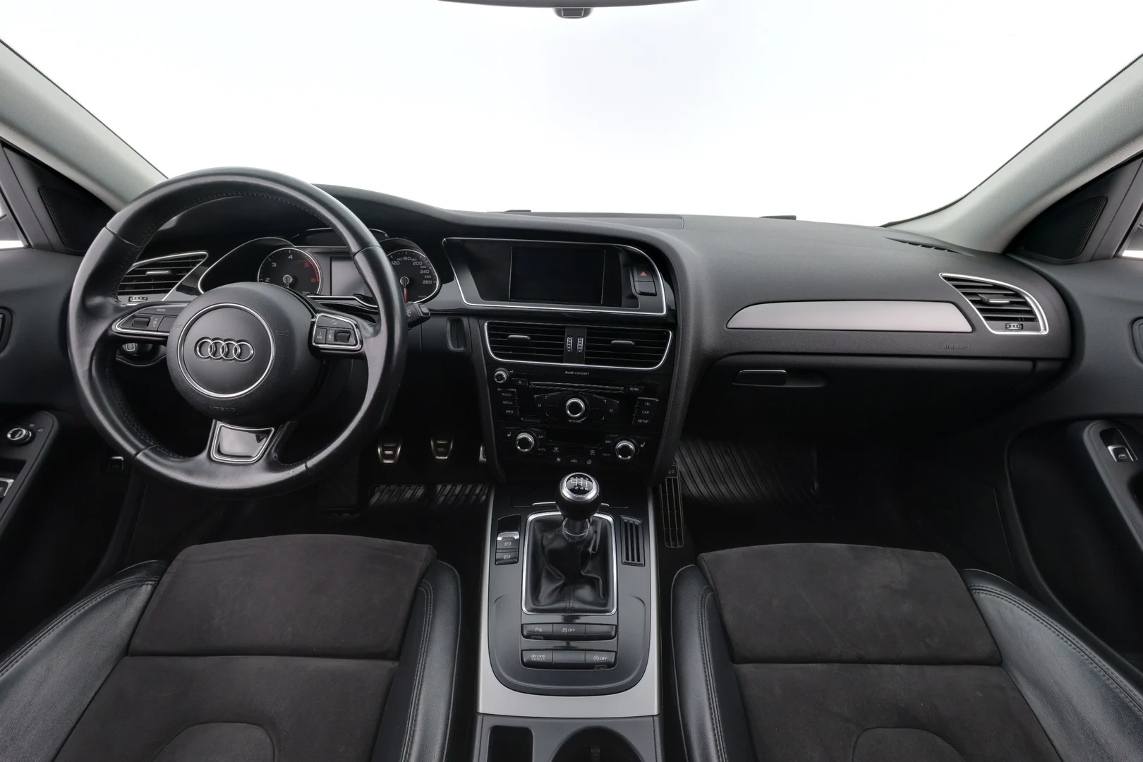 Car Image - 1hcHgq3bAax6OQIHC57EY2