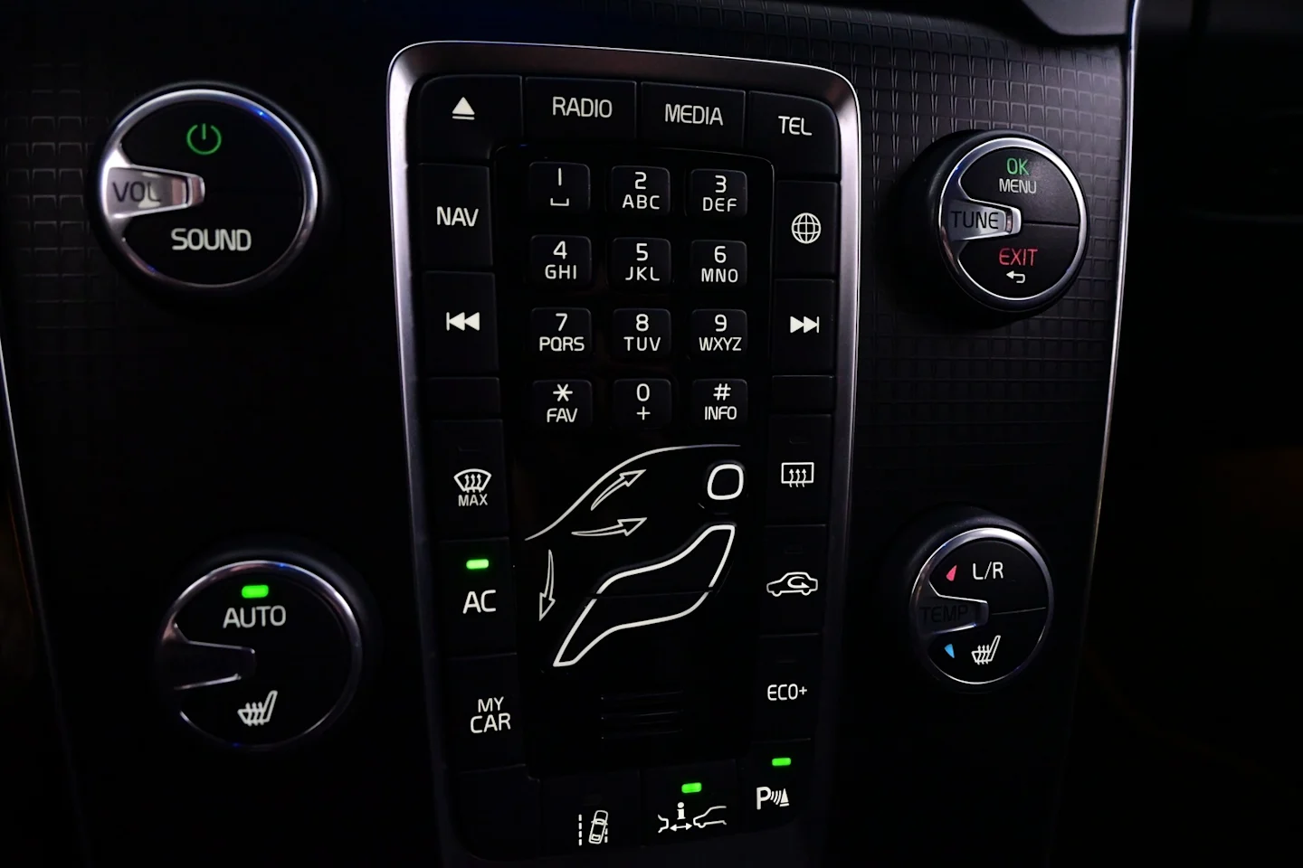 Car Image - vMoqGlXIboTZZpvarE9a3