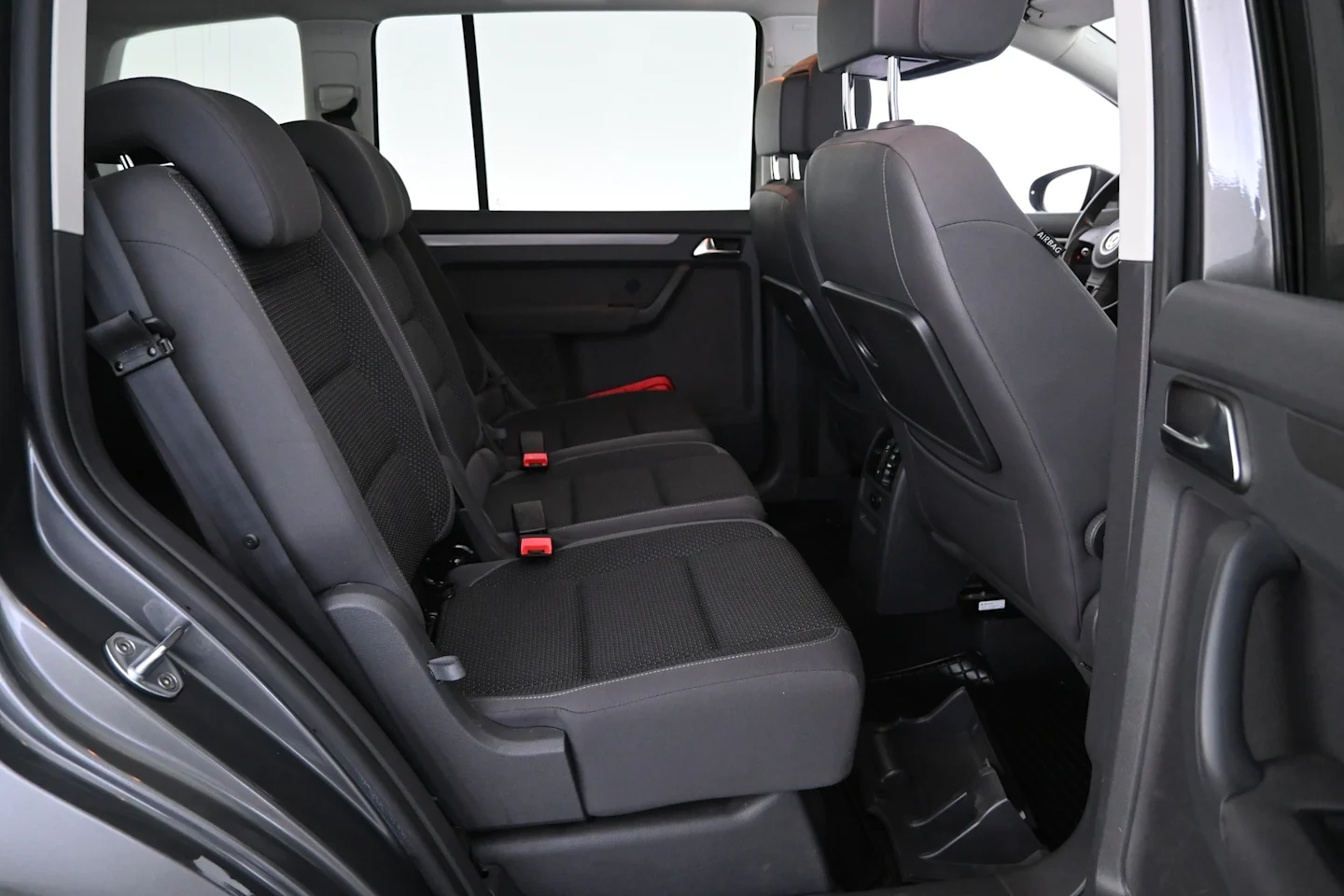 Car Image - 4ETsHPiijhSLaLRvVa1rVo