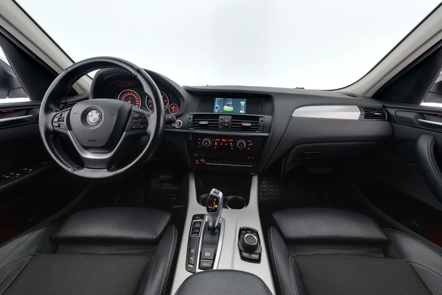 Car Image - X4Szc5fkUzPqg0HwNuQ8F