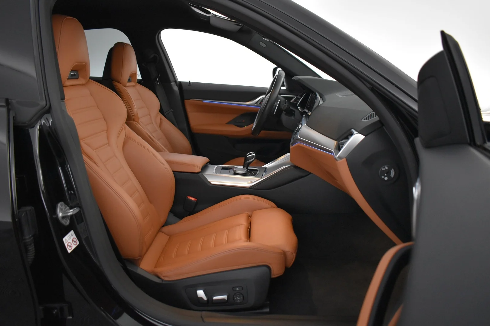 Car Image - Gh1ZvNZiaX0YvAAXp3ODt