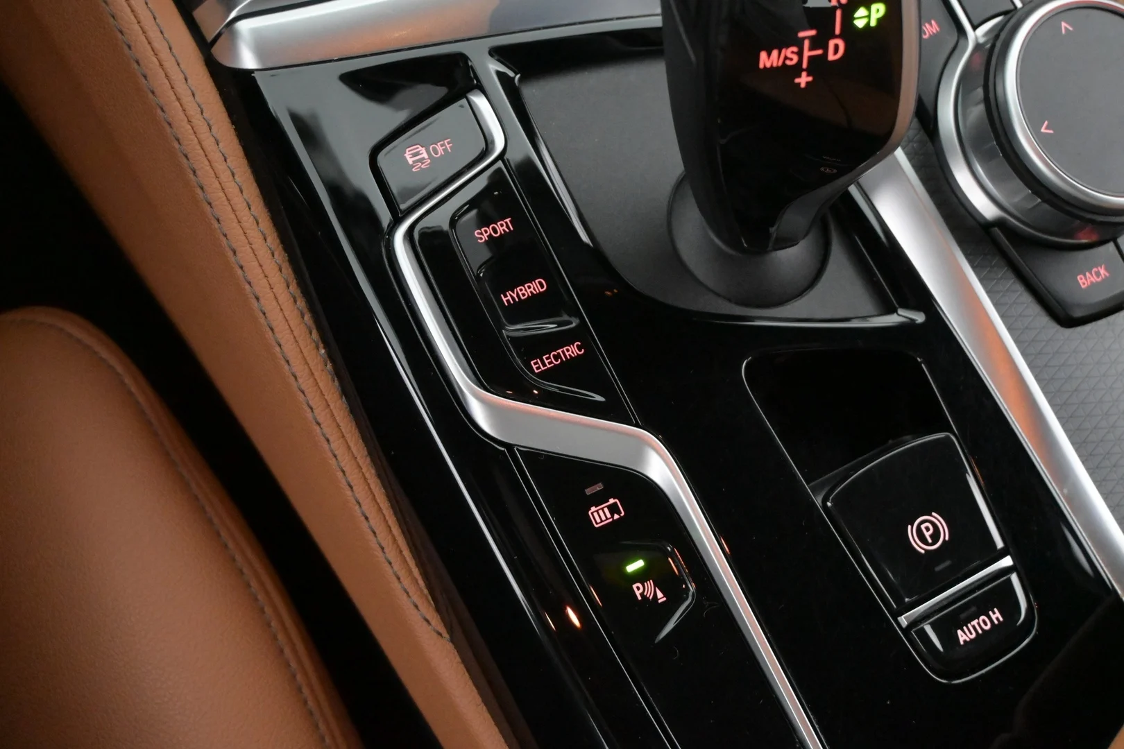 Car Image - 2c4qPDpQS1ZFwbSJcSV5q6