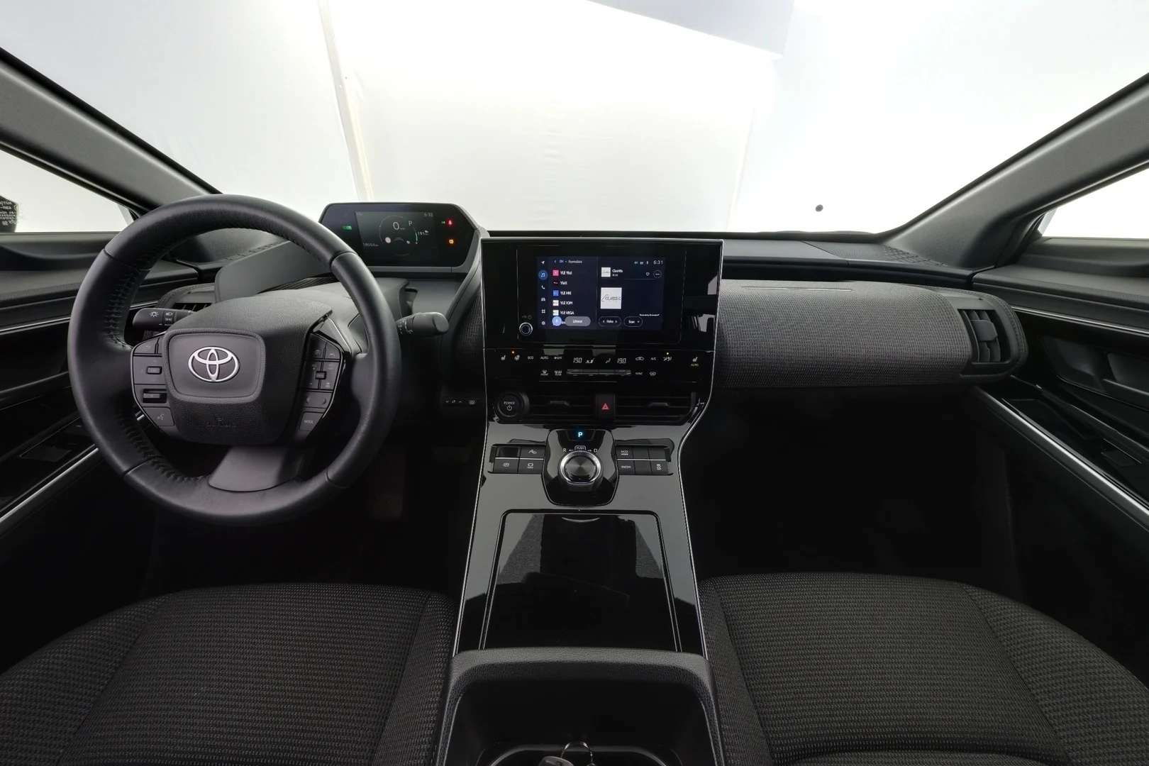 Car Image - 5lMFKIPX3T0vr0YfNatS8X