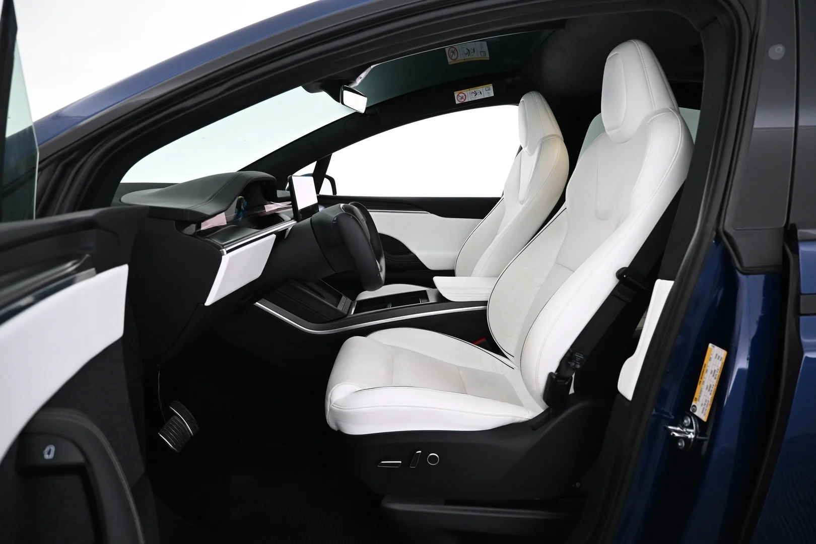 Car Image - n9QosoVJpZkFx7atrNsF8