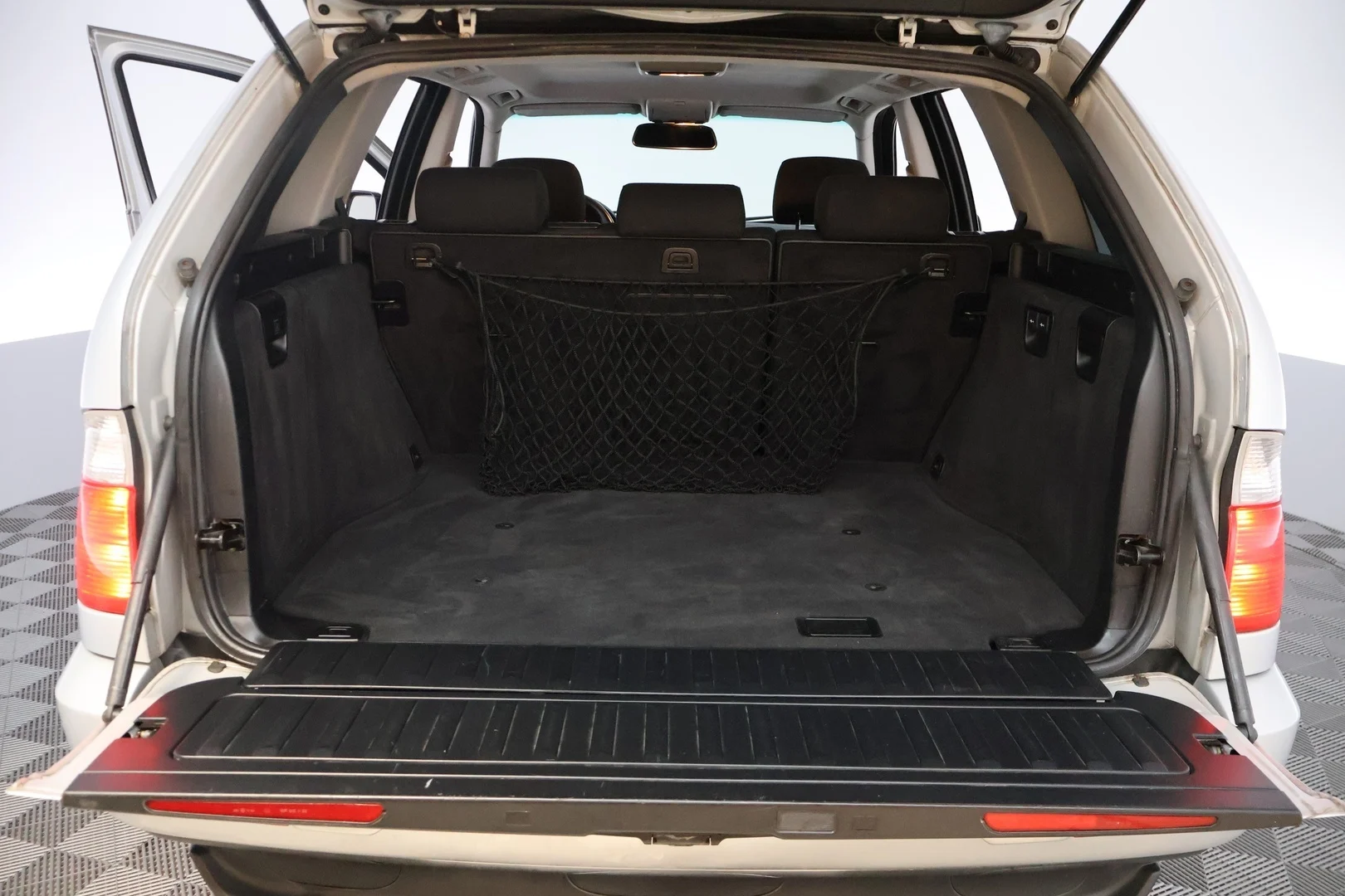 Car Image - 3wDPmDfSkPZF8N8ME7C4XJ