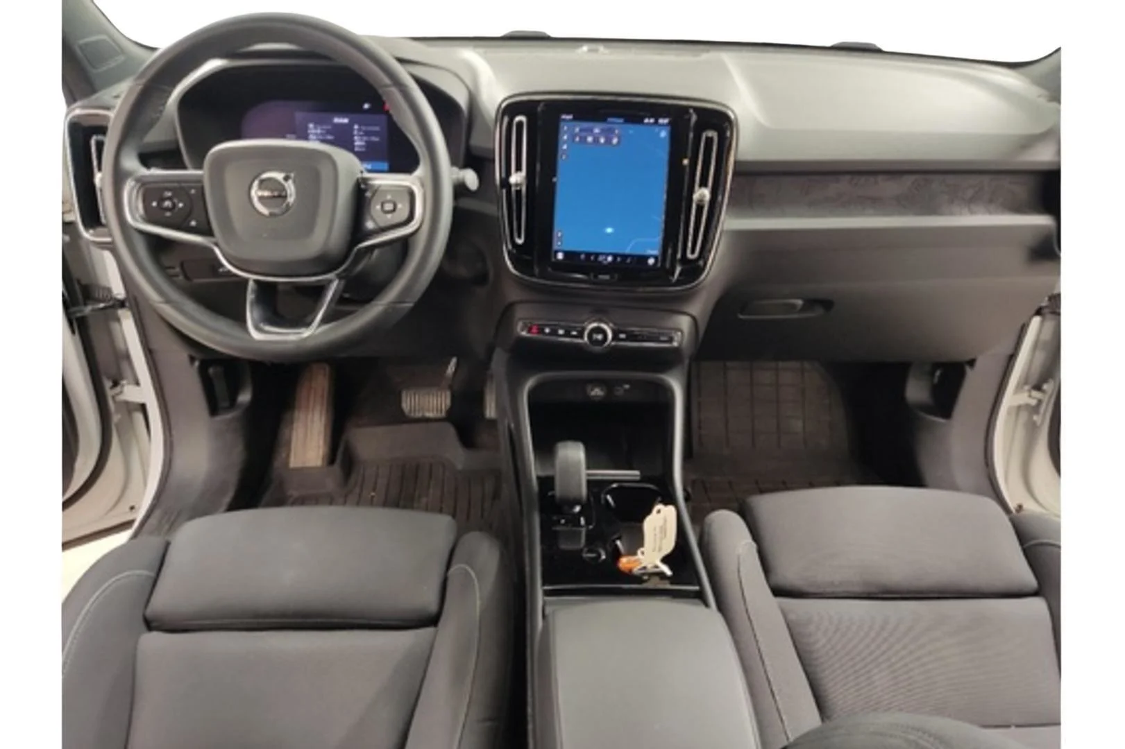 Car Image - eYAqiUkitaFYZC8p9xf1e