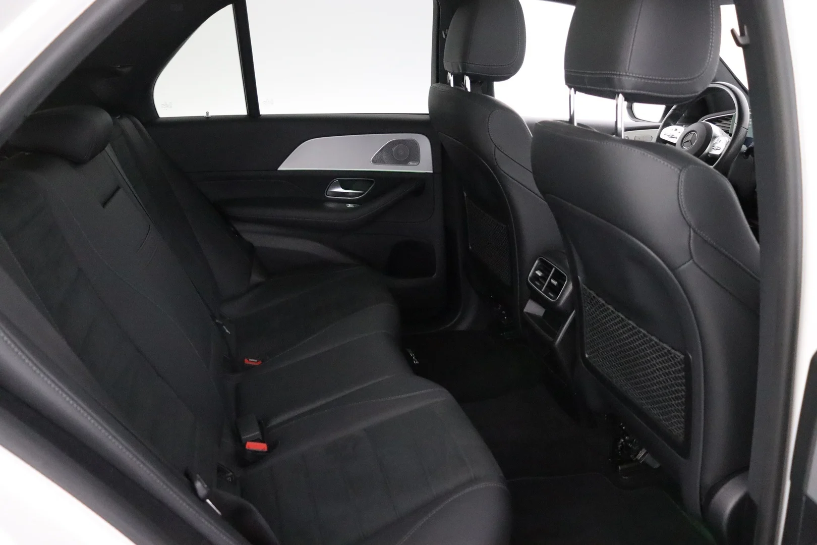 Car Image - 2NsUQdo8wbBNBdrLOJs6vq