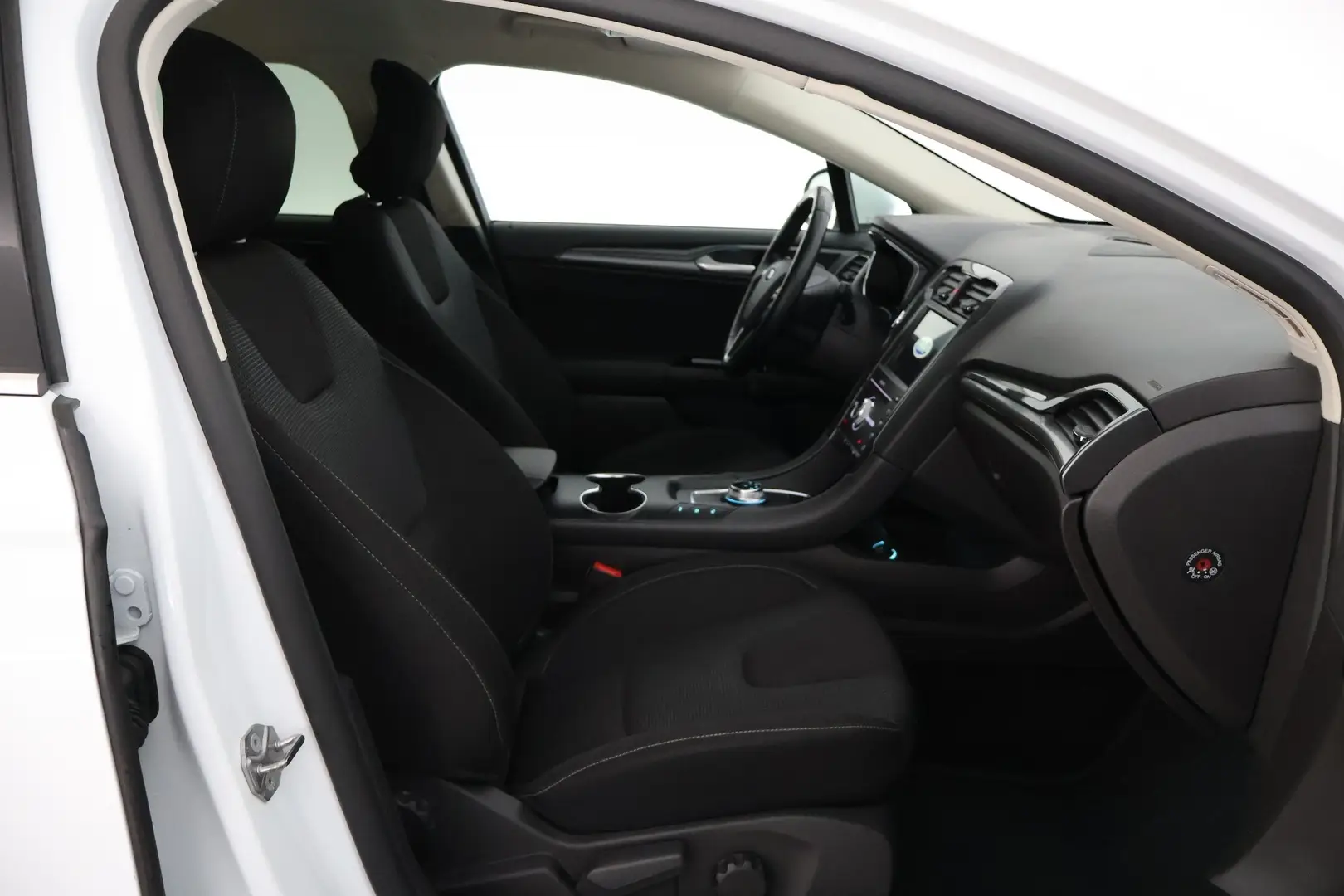 Car Image - 12Vx45mRcql4cX7dihjUG5