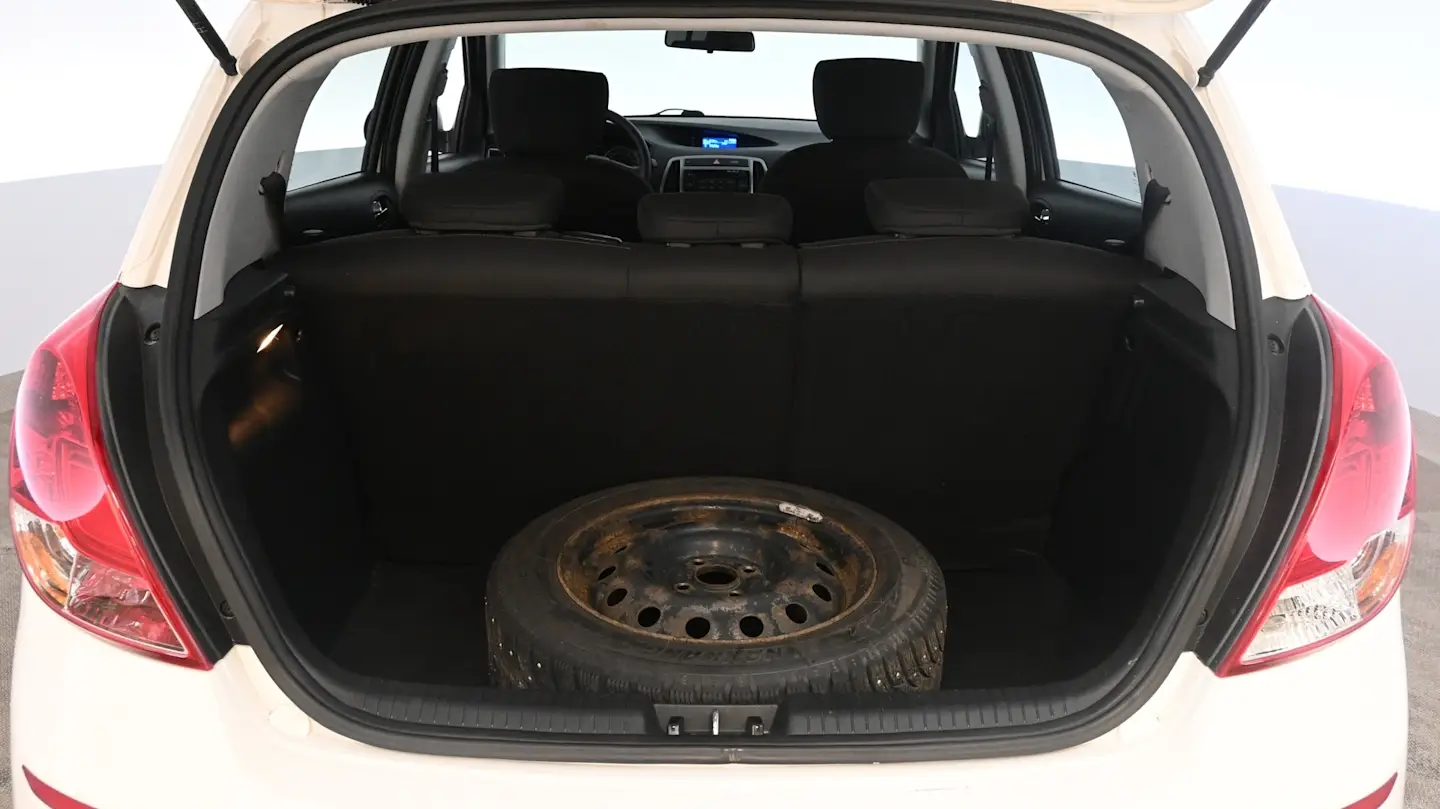 Car Image - 16BedodJ9y9XKr6Yy0sbhf