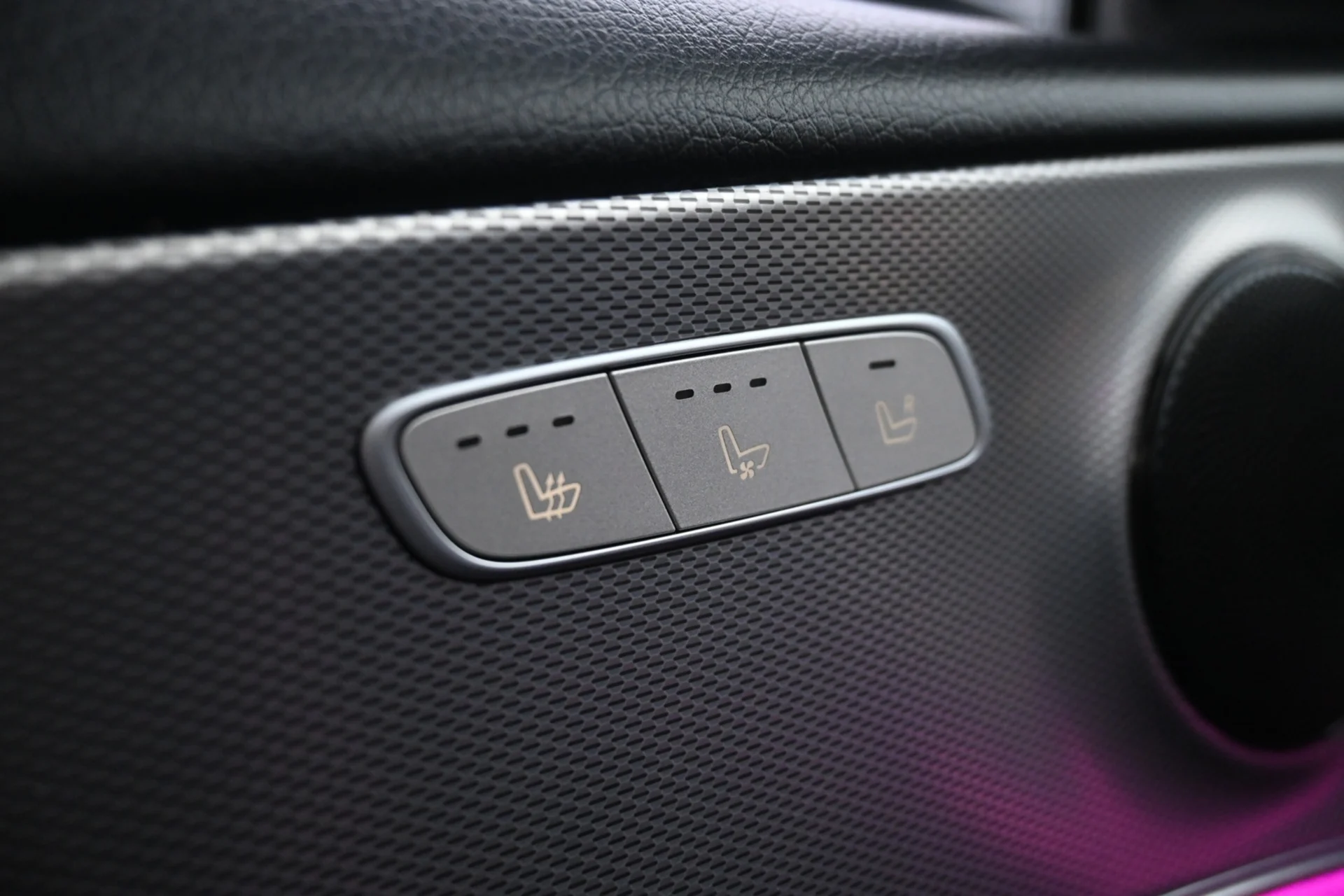 Car Image - 2VzzWZdHbzavbnHHZelRxO