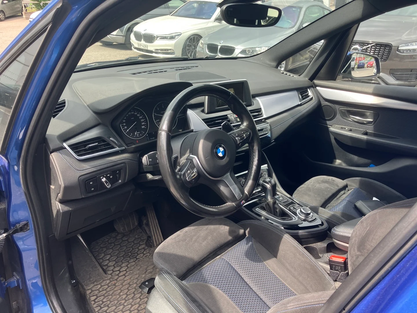 Car Image - 6LkZX5pE3ZVVS4xjmI0QZA
