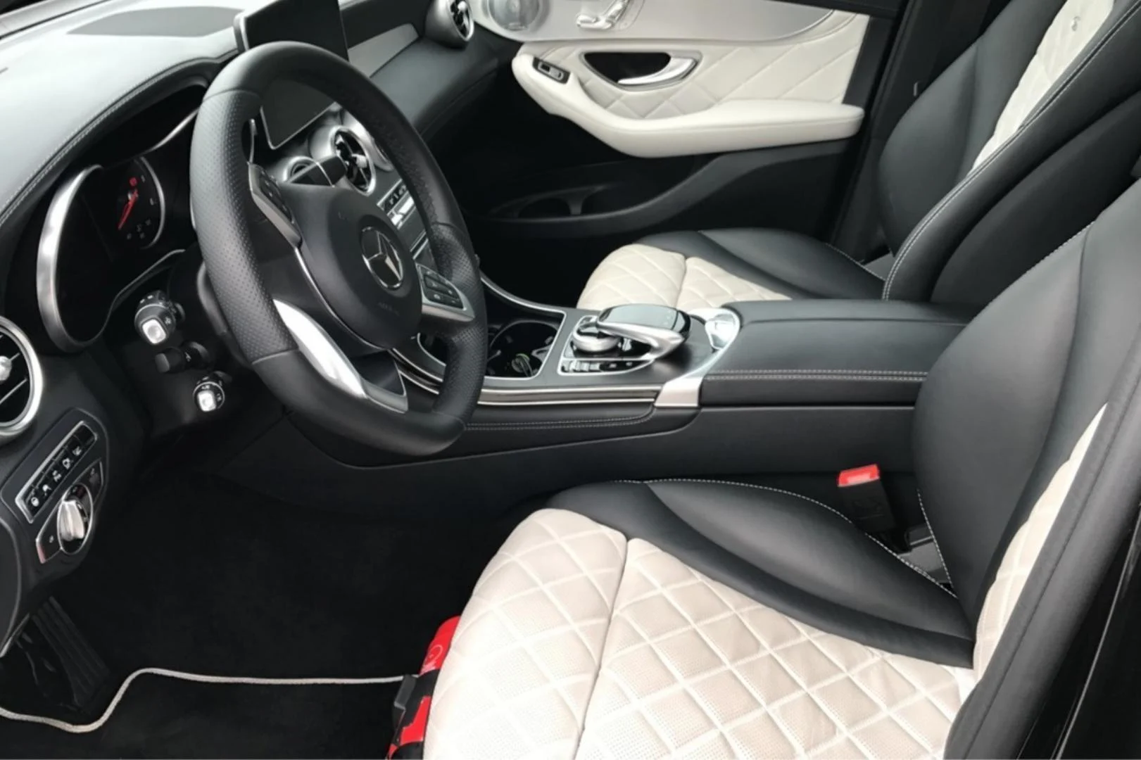 Car Image - 1nsaZAkIB1rN3kD0Cj1A71