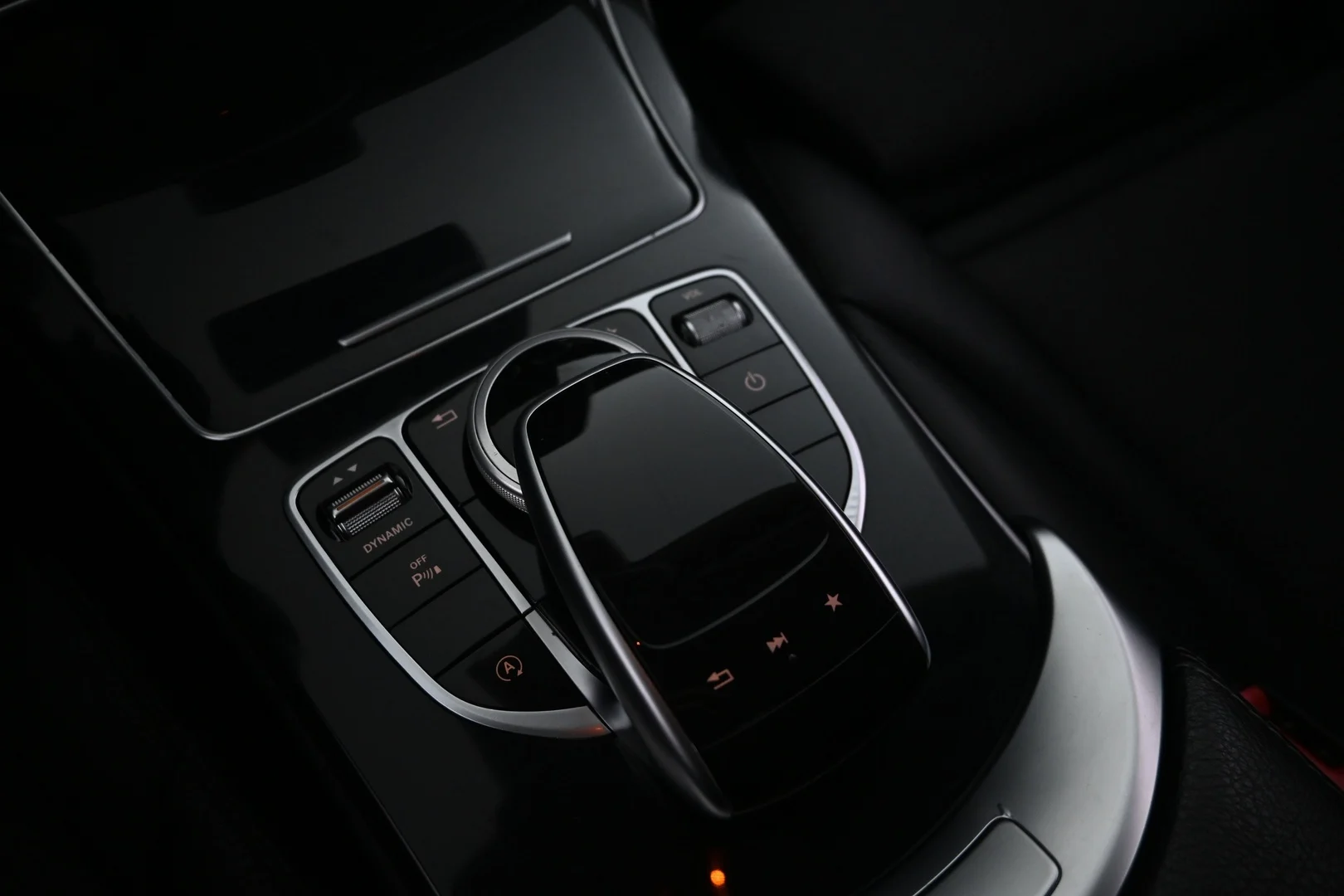 Car Image - 2Hhxi14fMcZBdgWifqBtEO