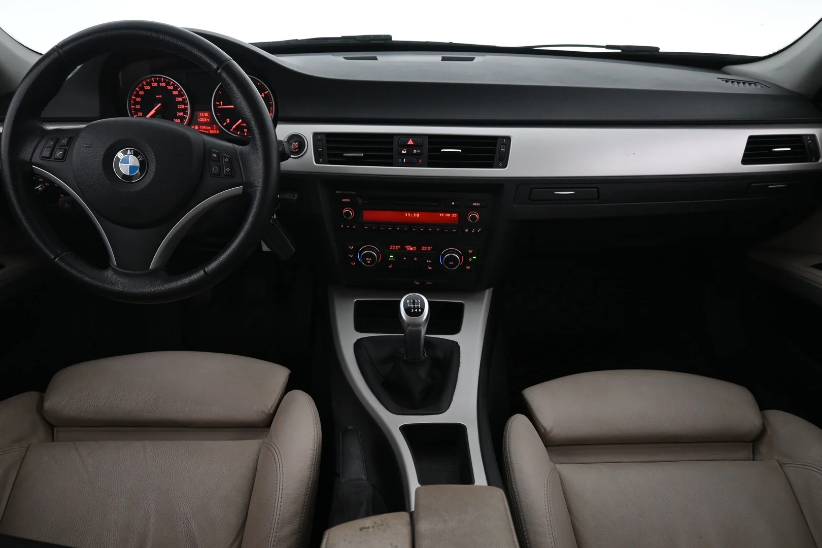 Car Image - 3UEfoYdWyOURCXt7jAP3DU