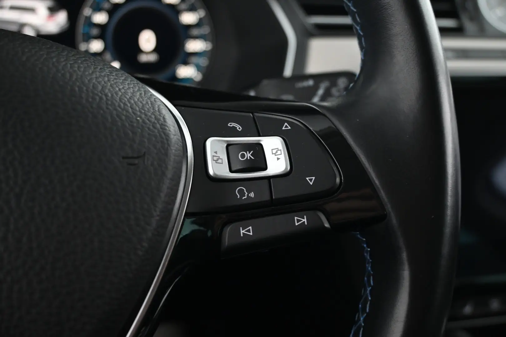 Car Image - 1o8sCdnmbrcMVy0y5wKjTi