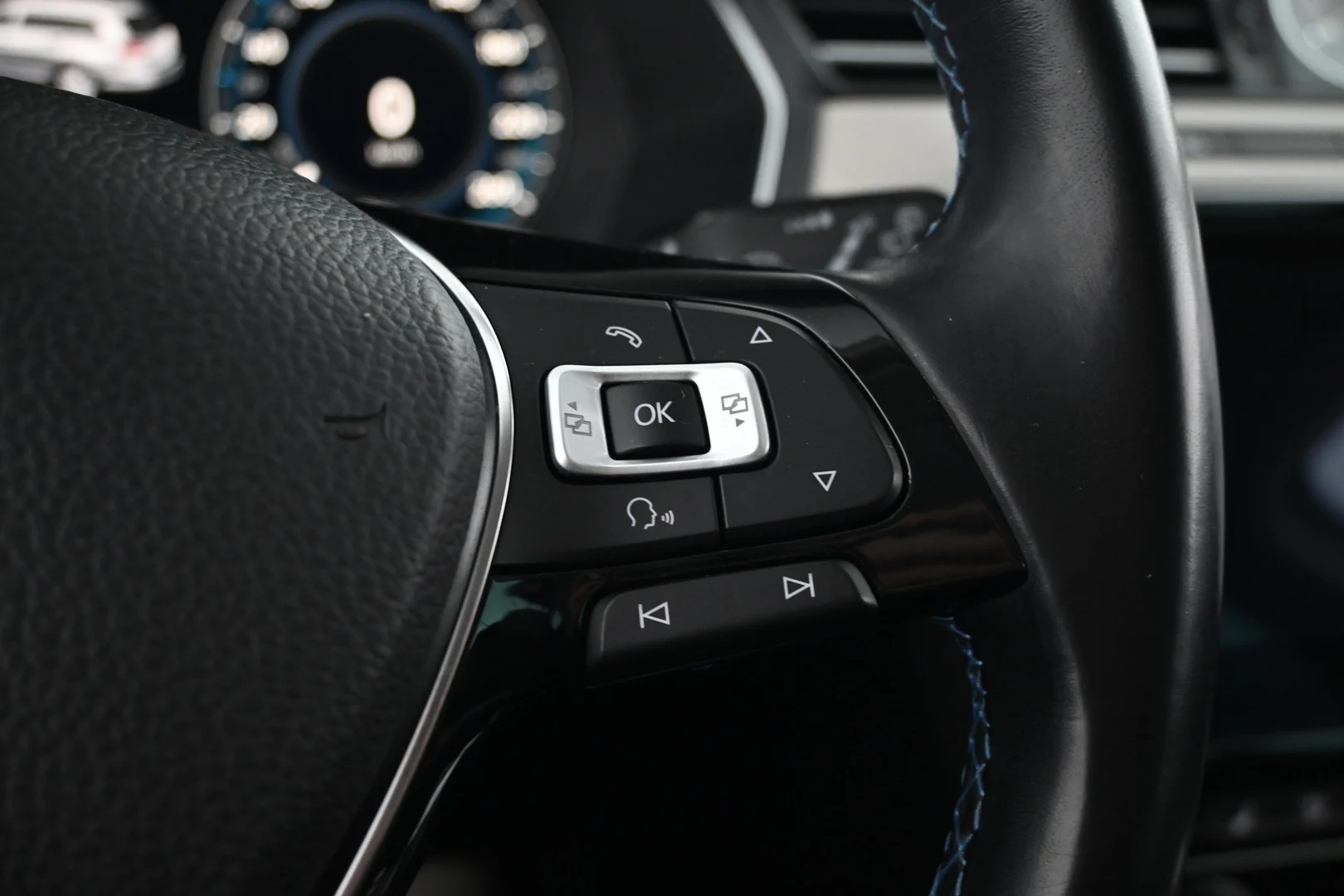 Car Image - 1o8sCdnmbrcMVy0y5wKjTi