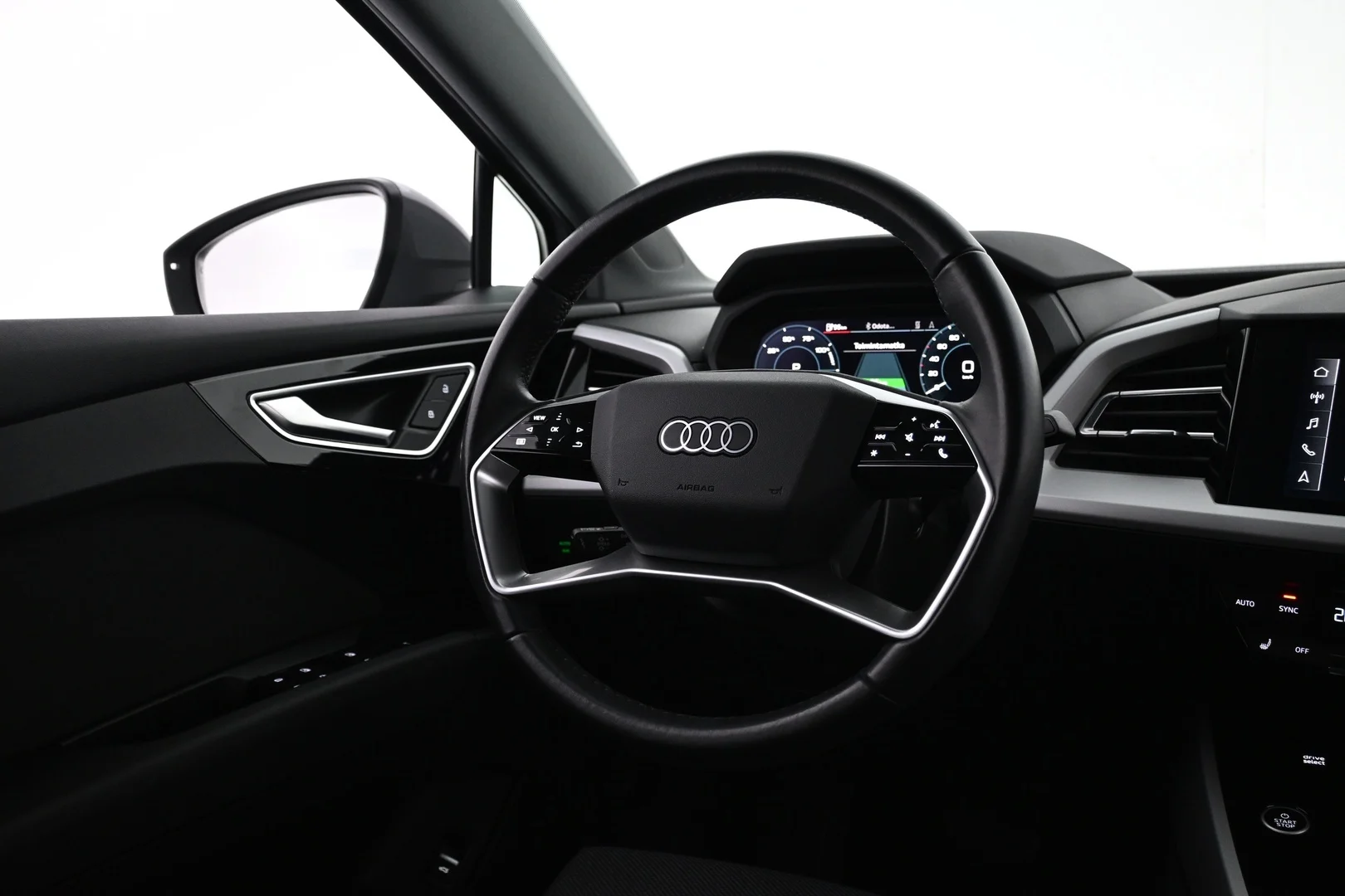 Car Image - 18gJPAwguVAKGDuuC7q7Z2