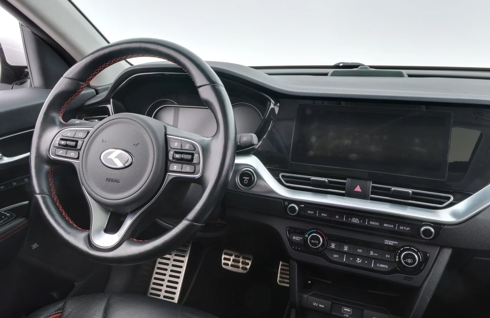 Car Image - 1Uaad4o6bjKxvJTGO0rbWy