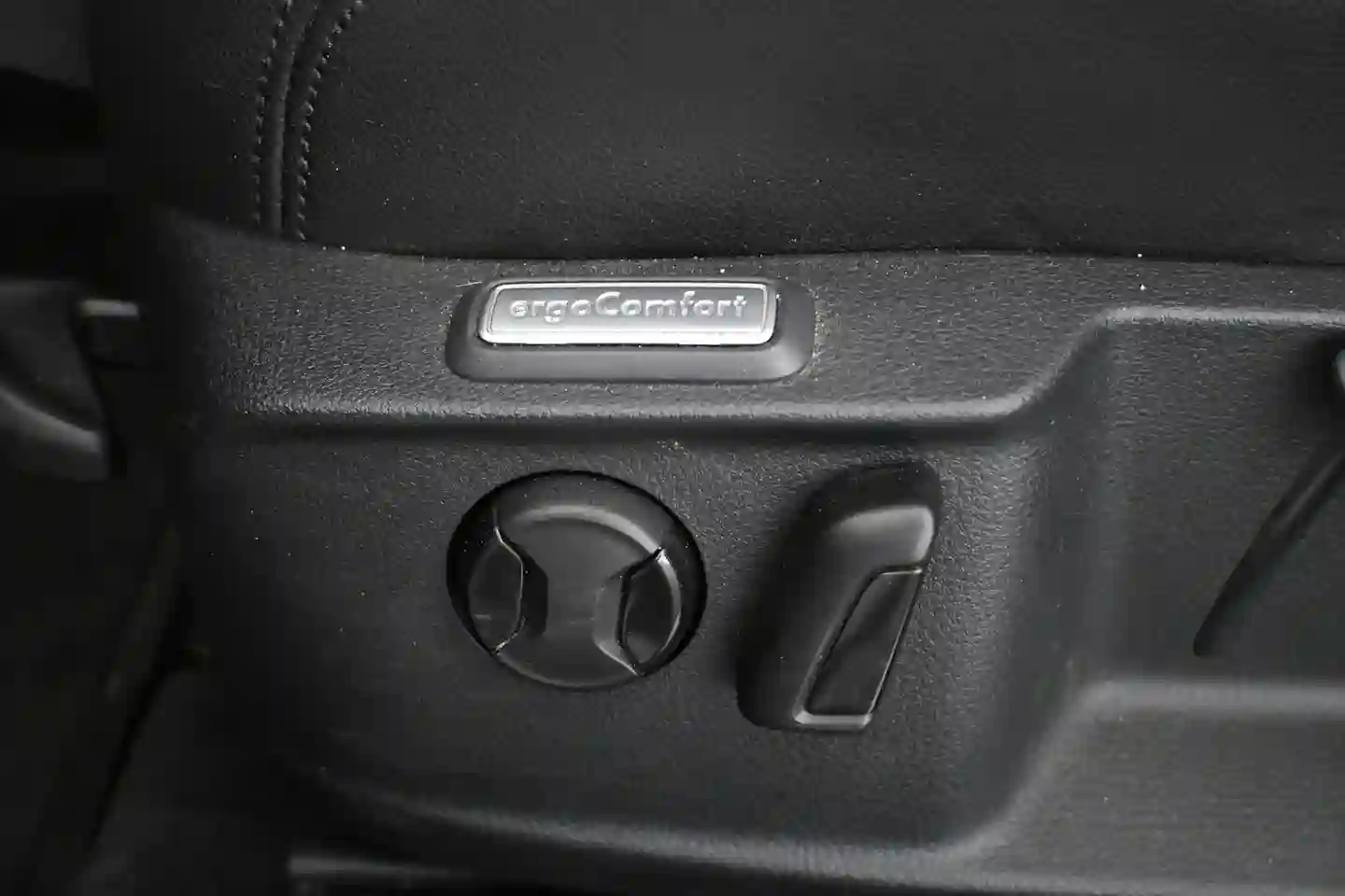 Car Image - 25xr8rl7uSJQynqT200OVQ