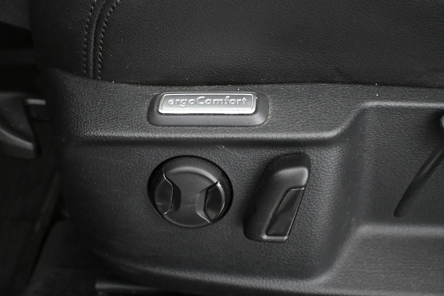 Car Image - 25xr8rl7uSJQynqT200OVQ