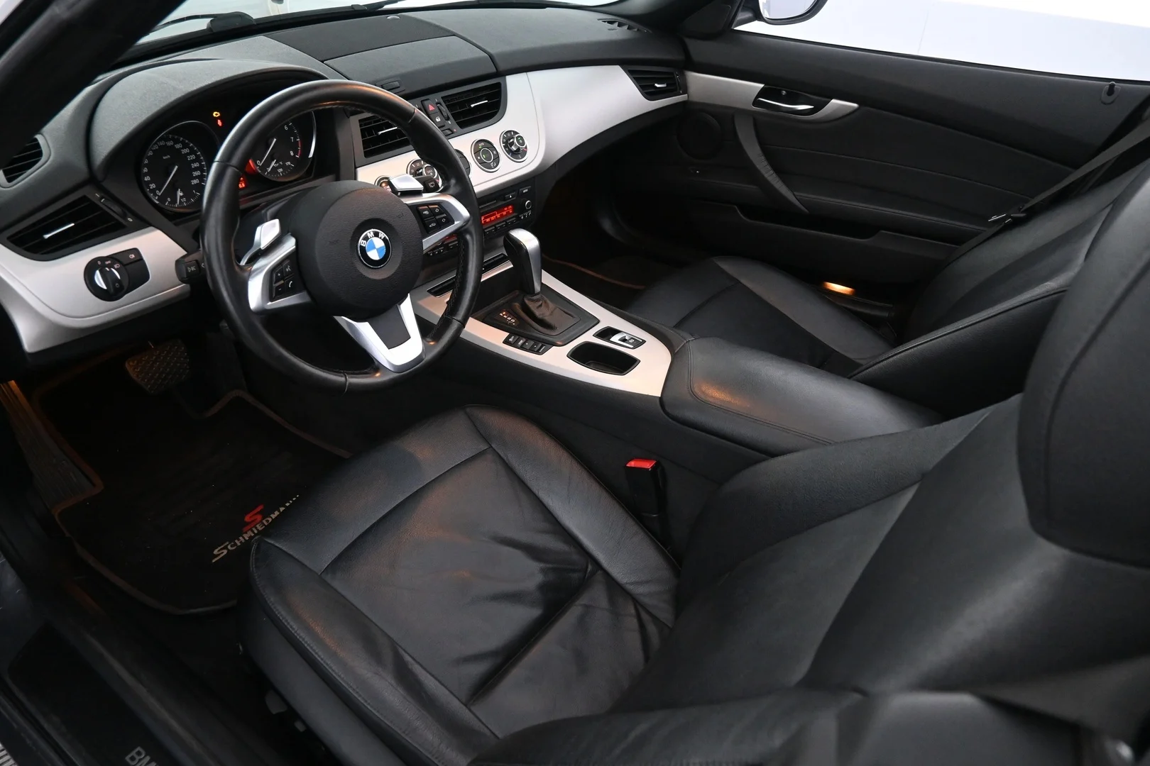 Car Image - 5lUQUebmsQRbbZnZo0zXfK