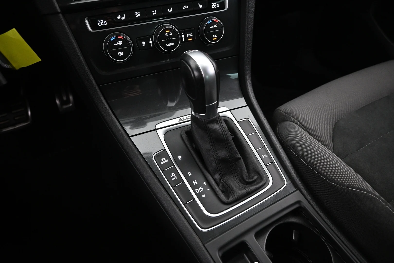 Car Image - 3xc09QO6xg85KbtzEDsQrM